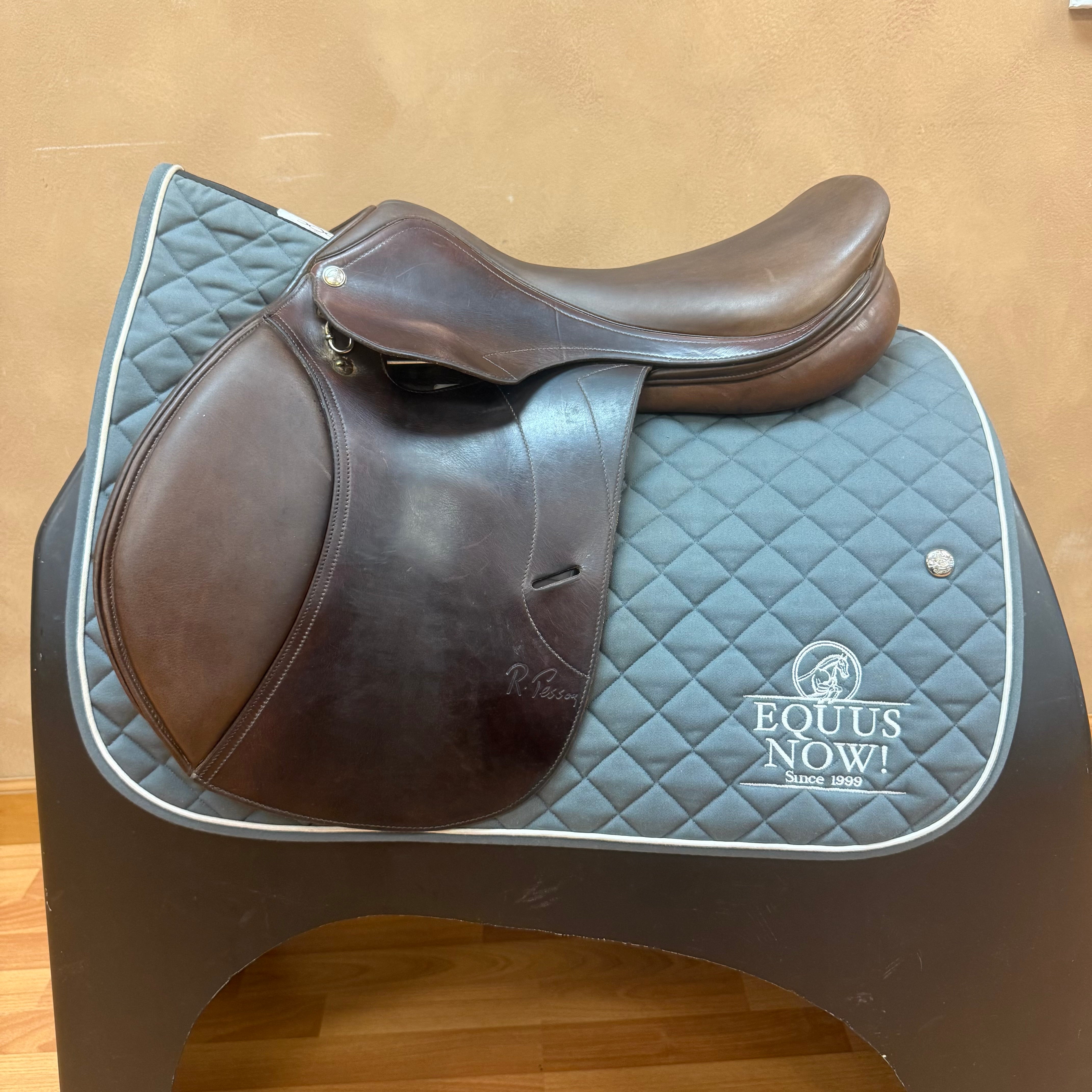 Used Pessoa Gen X Jump Saddle 17" Adjustable Tree