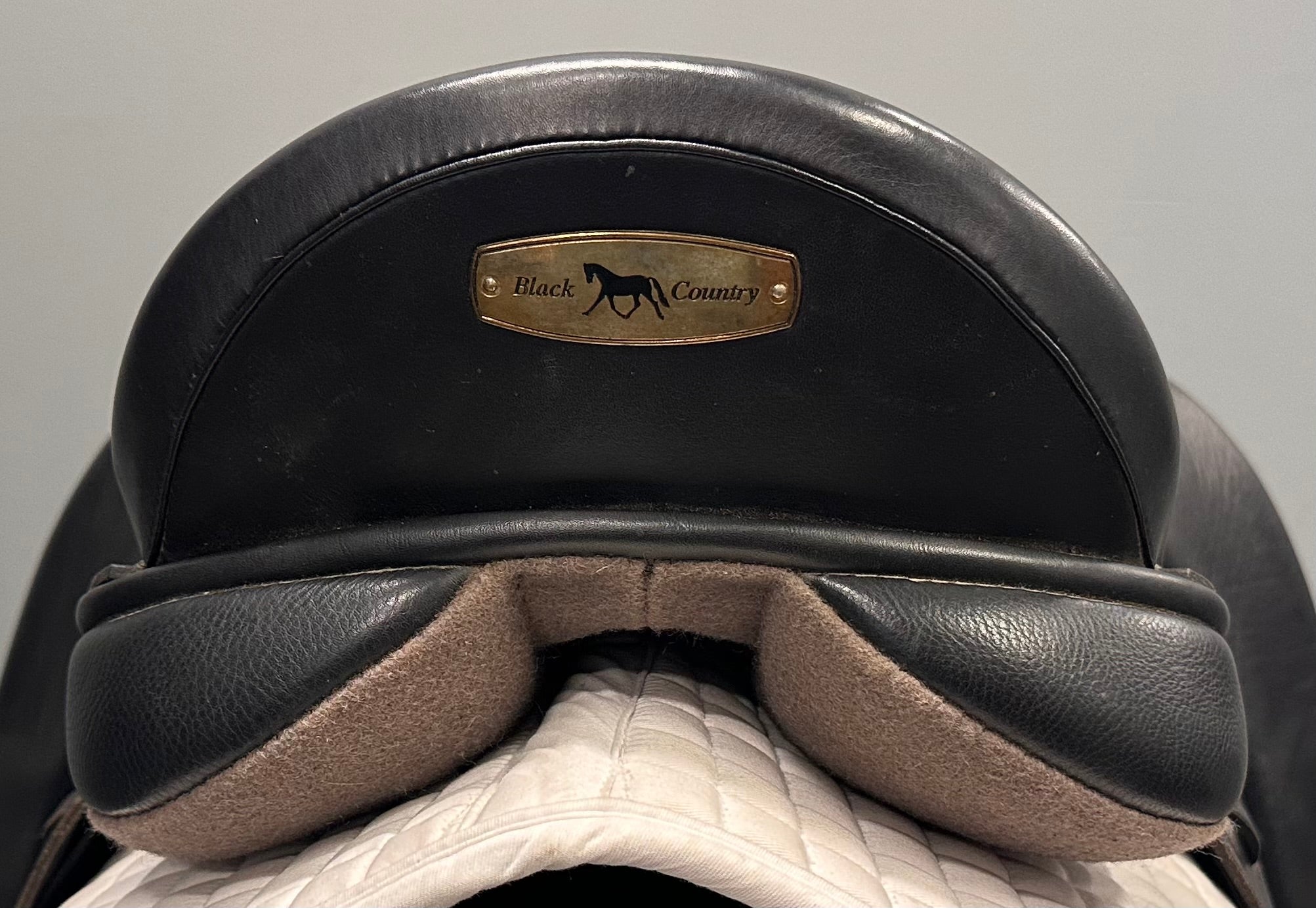 Used Black Country Dressage Saddle 17.5 Wide Tree