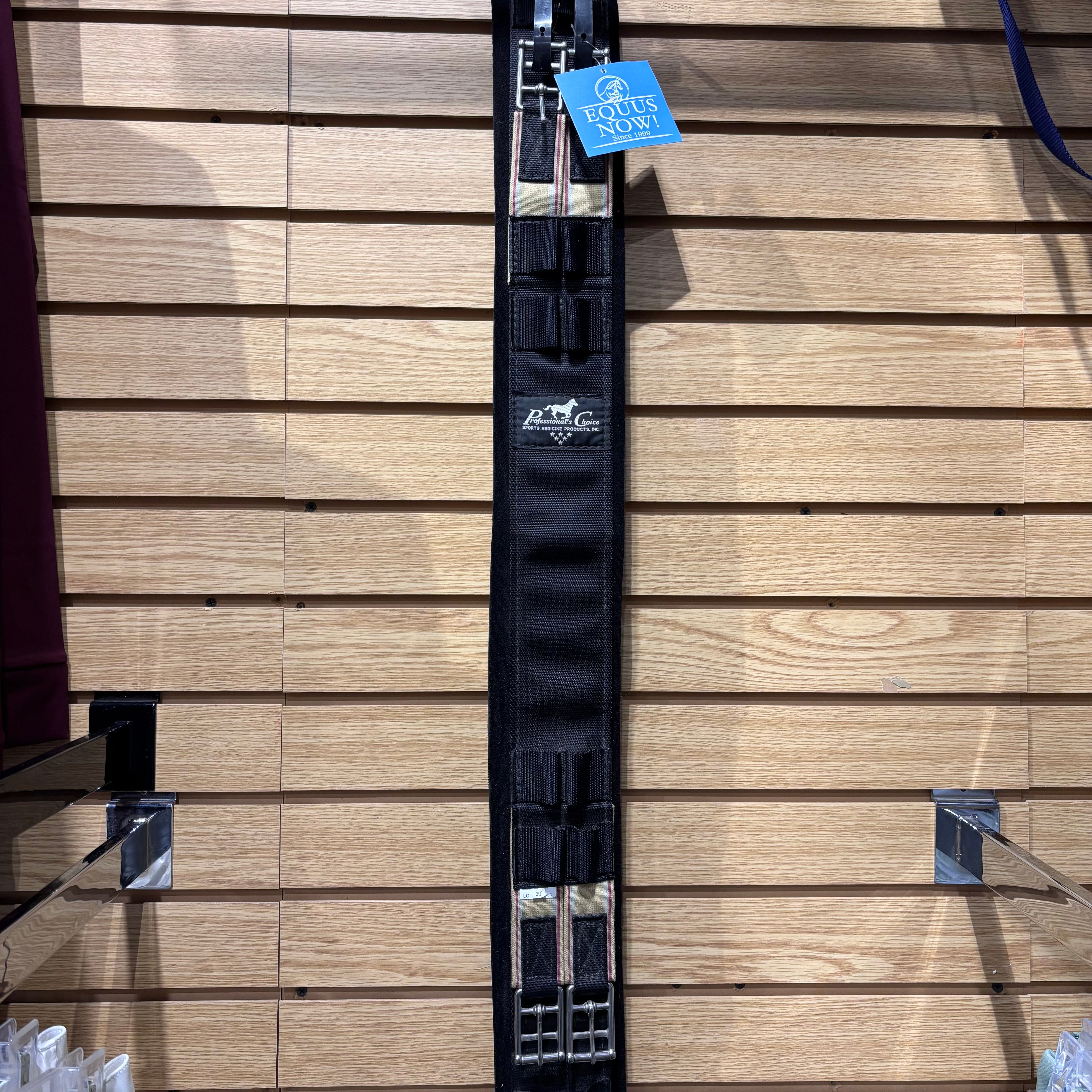 Used 30" SMX Professional's Choice Girth