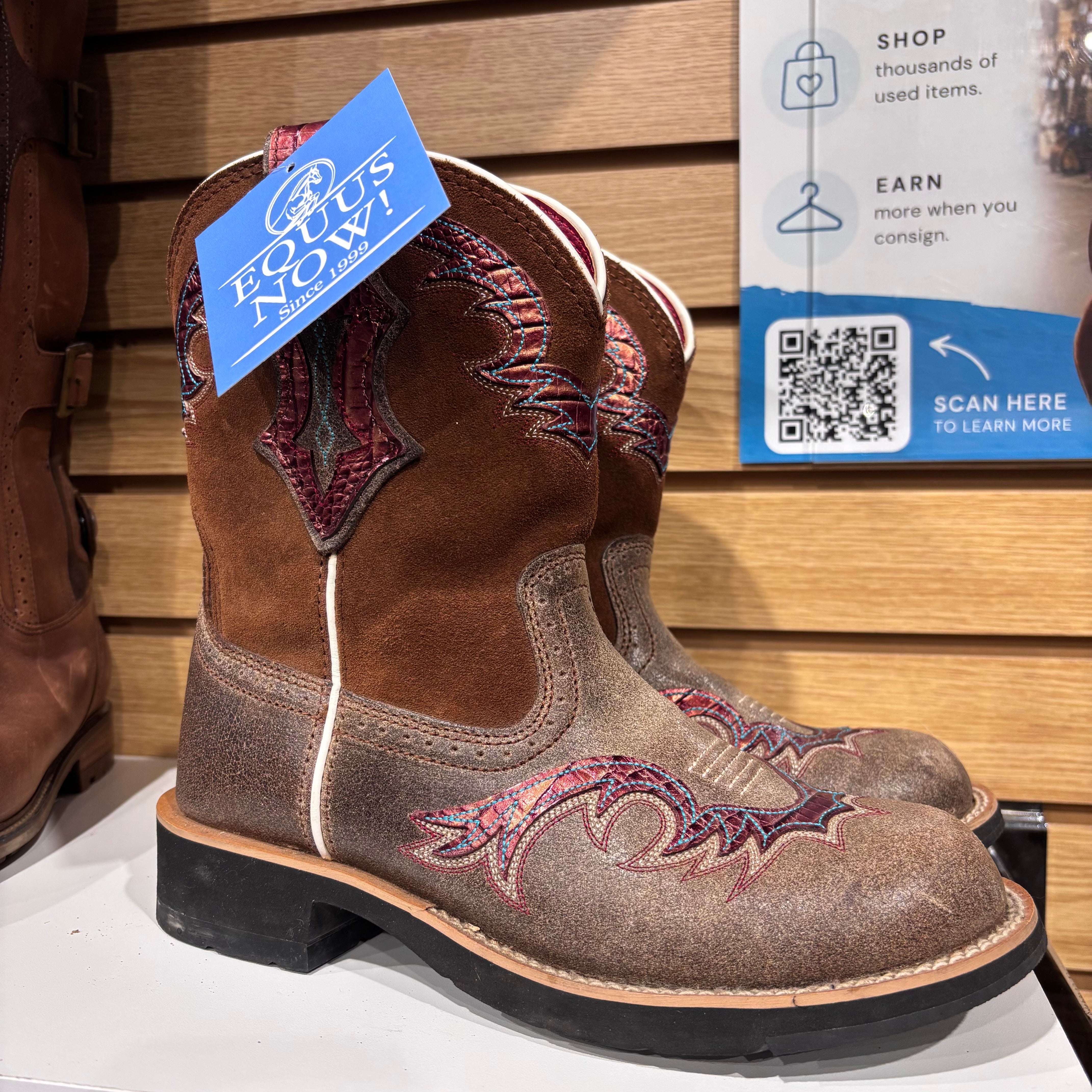 Used 8B Brown Ariat Western Boots