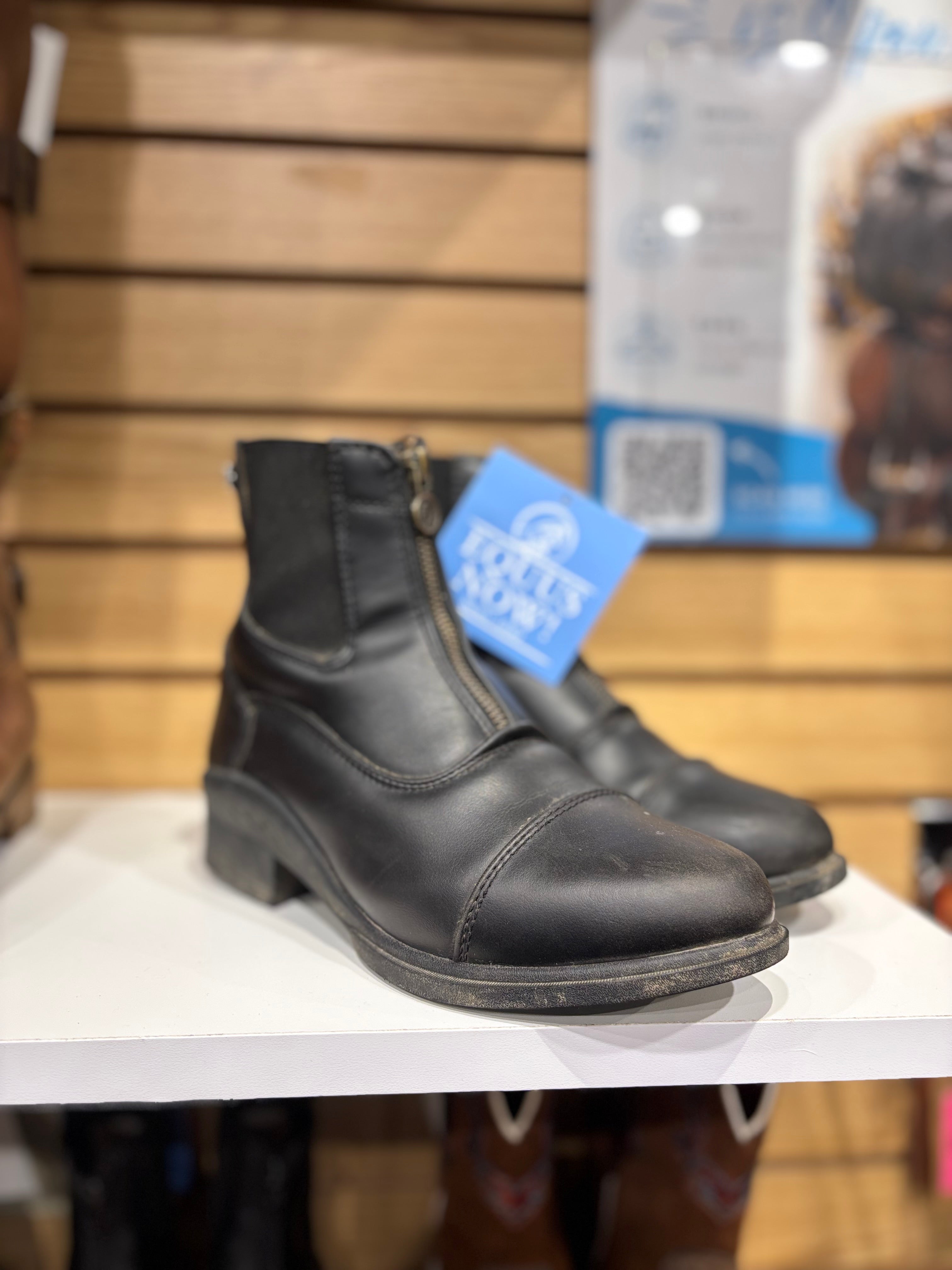 Used 7 Ovation Paddock Boots Black