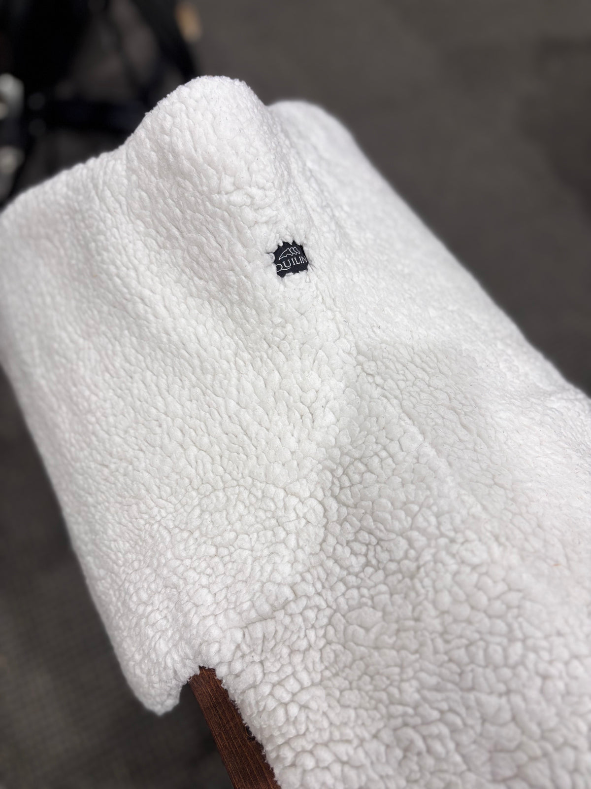 Used Equiline Fleece Shaped Pad White