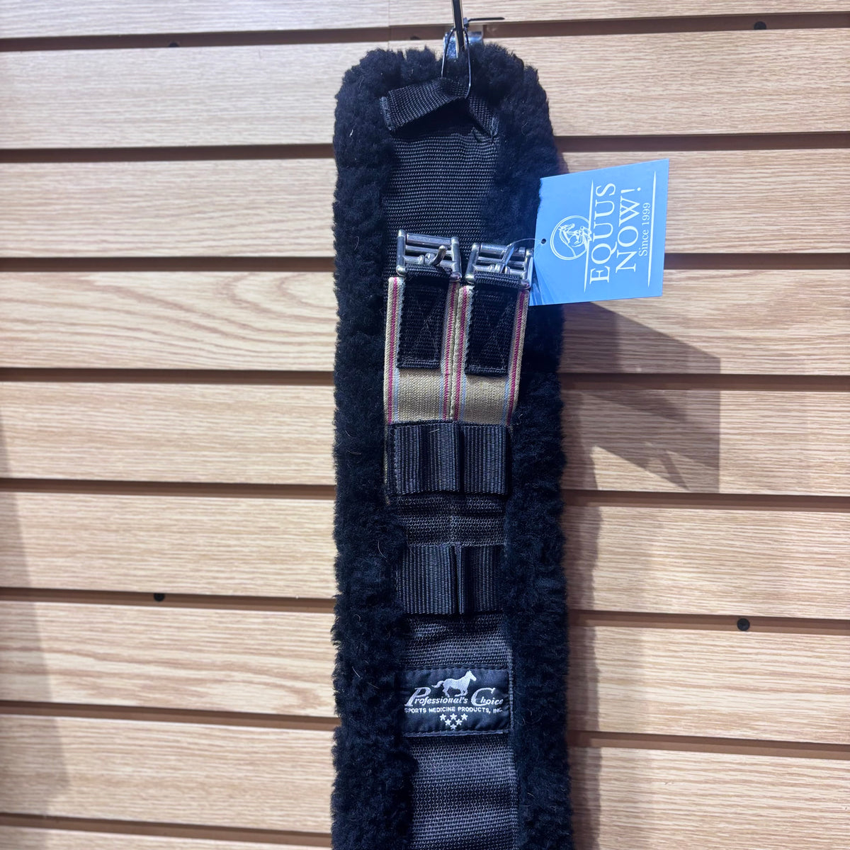Used 30" Black Professionals Choice Fleece Girth