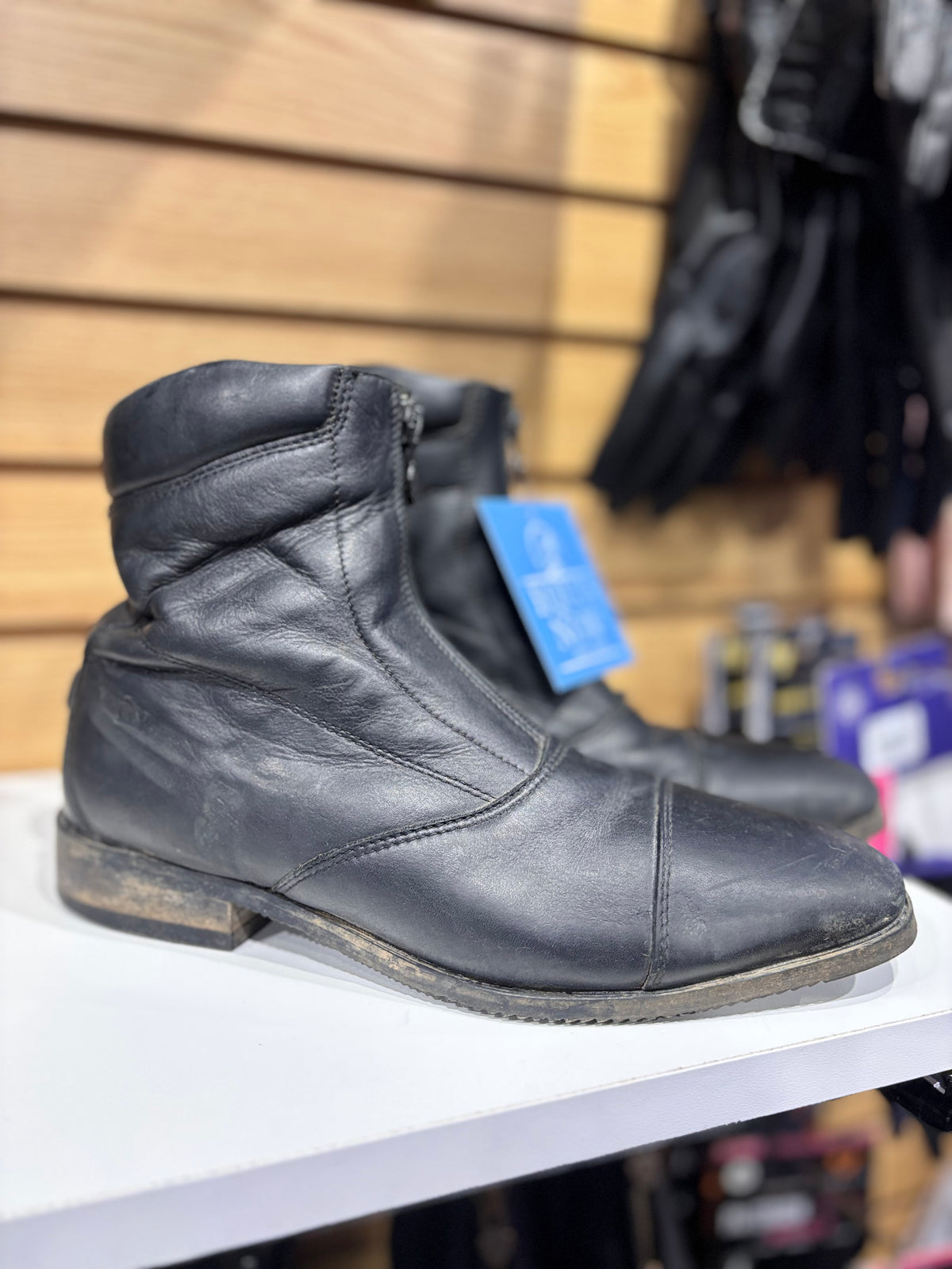 Used 8 Black Ovation Leather Paddock Boots