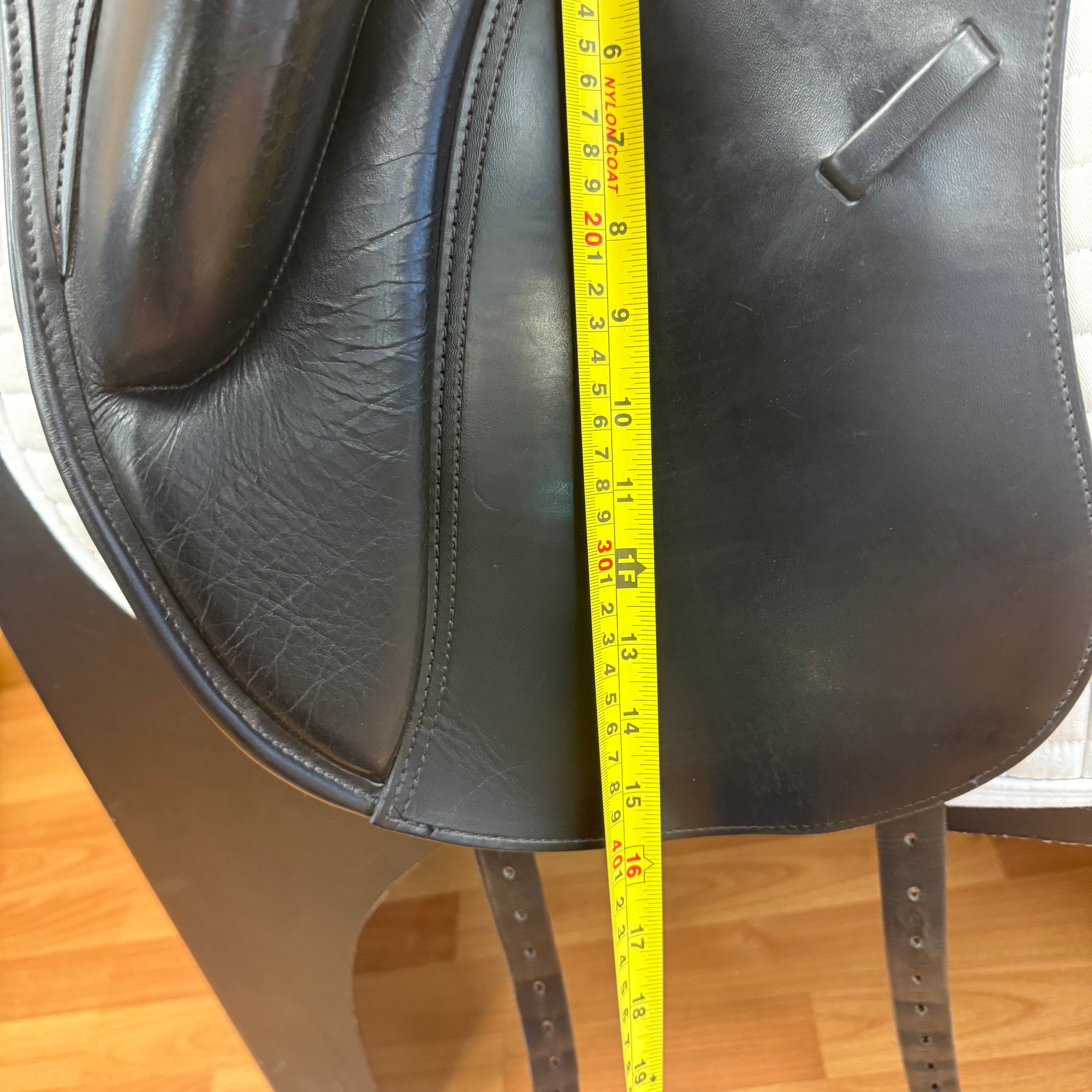 Used Custom Saddlery Wolfgang Solo Dressage Saddle 17" Medium Wide Tree