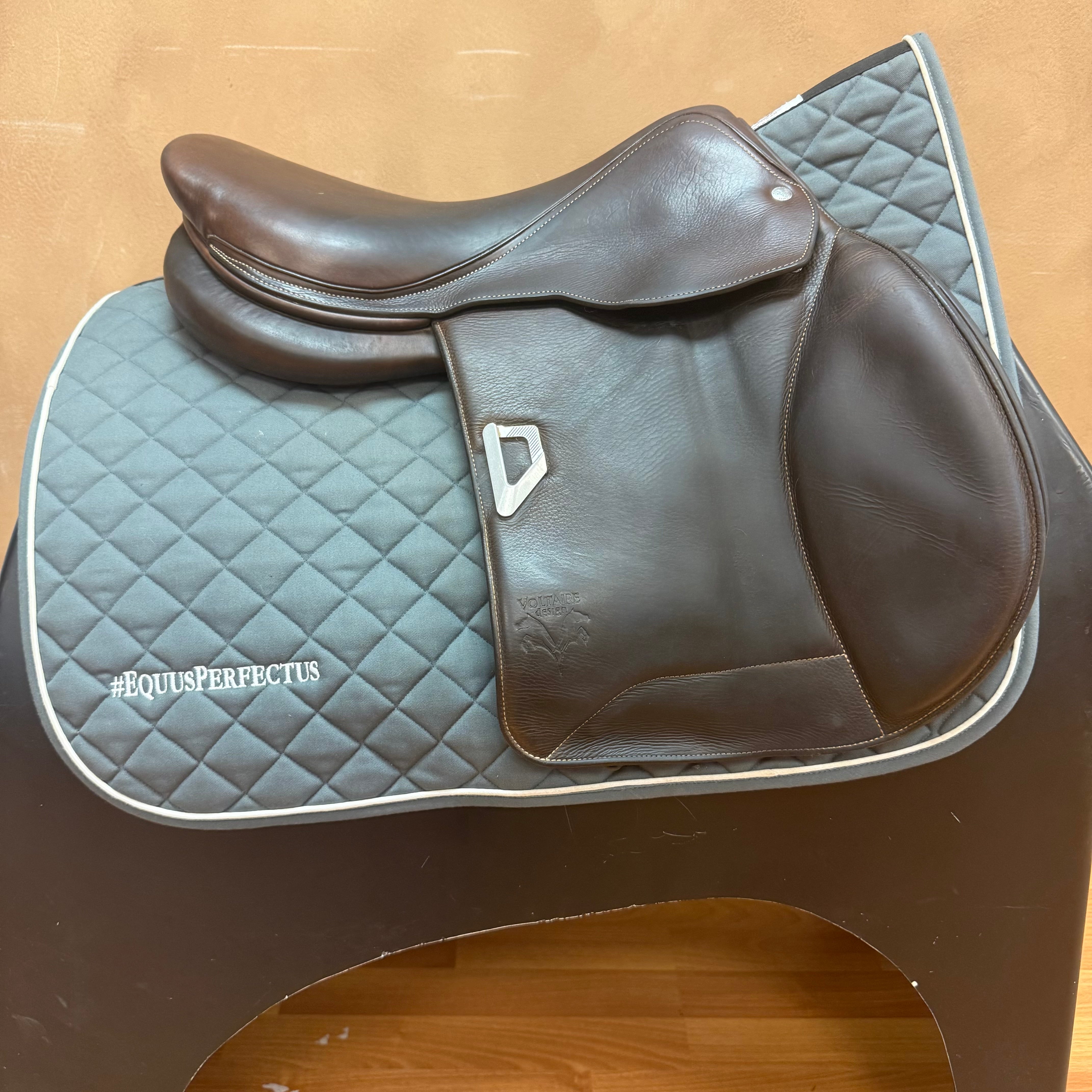 Used Voltaire Blue Infinite 3.0 Jump Saddle 17.5” Medium Wide Tree