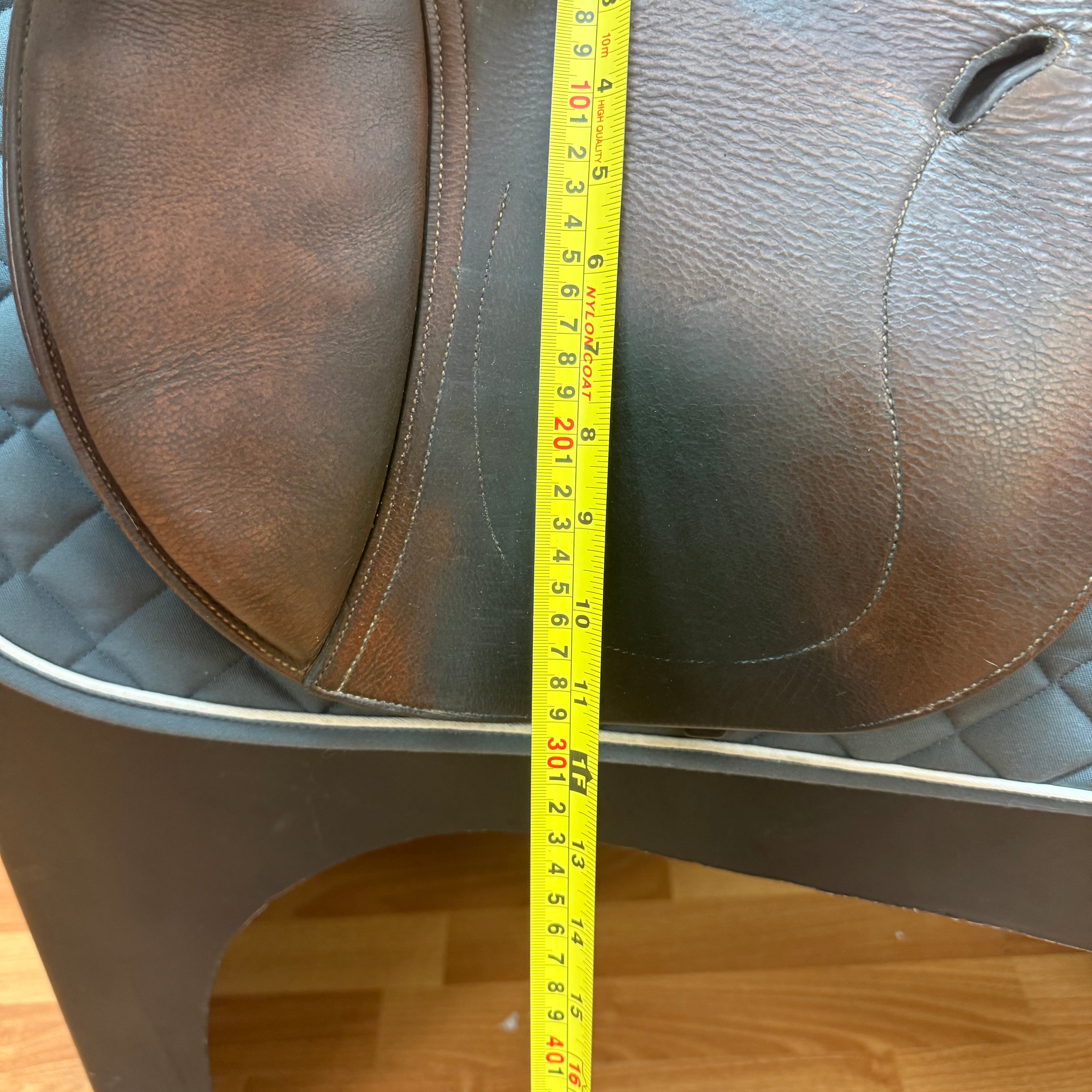 Used Antares Jump Saddle 16.5” Medium Tree