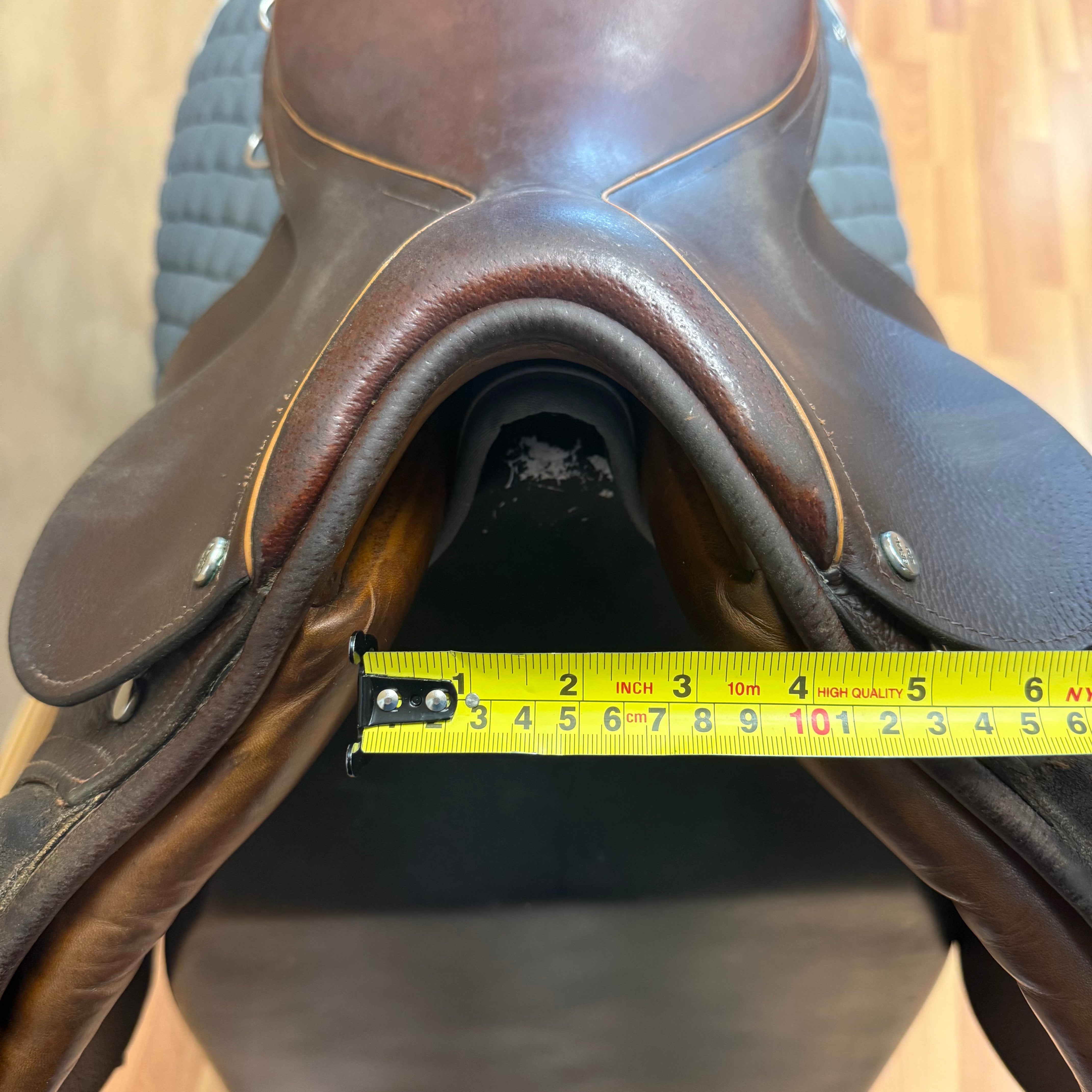Used Beval Jump Saddle 17" Medium Tree