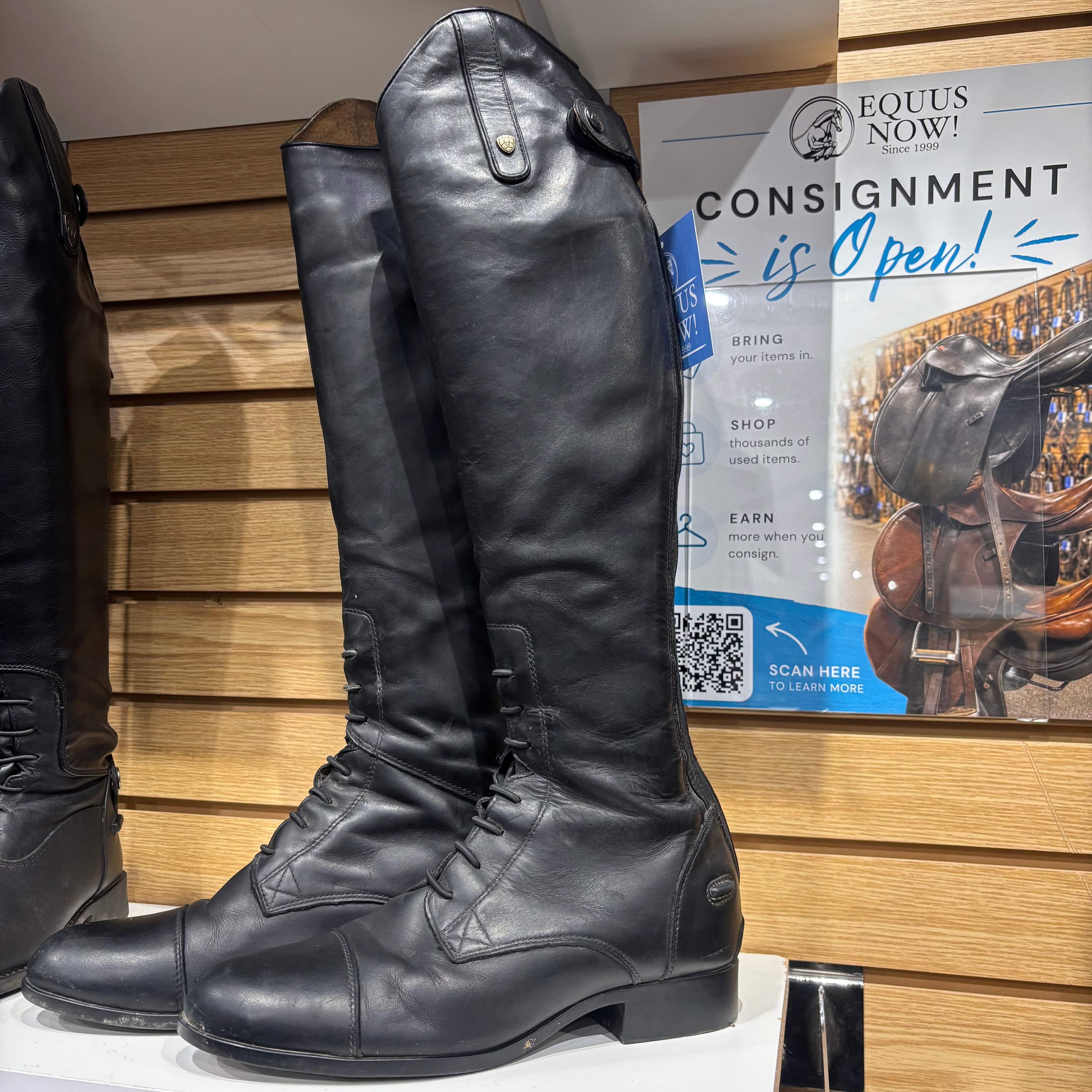 Used 9B Short/Slim Black Ariat Field Boots
