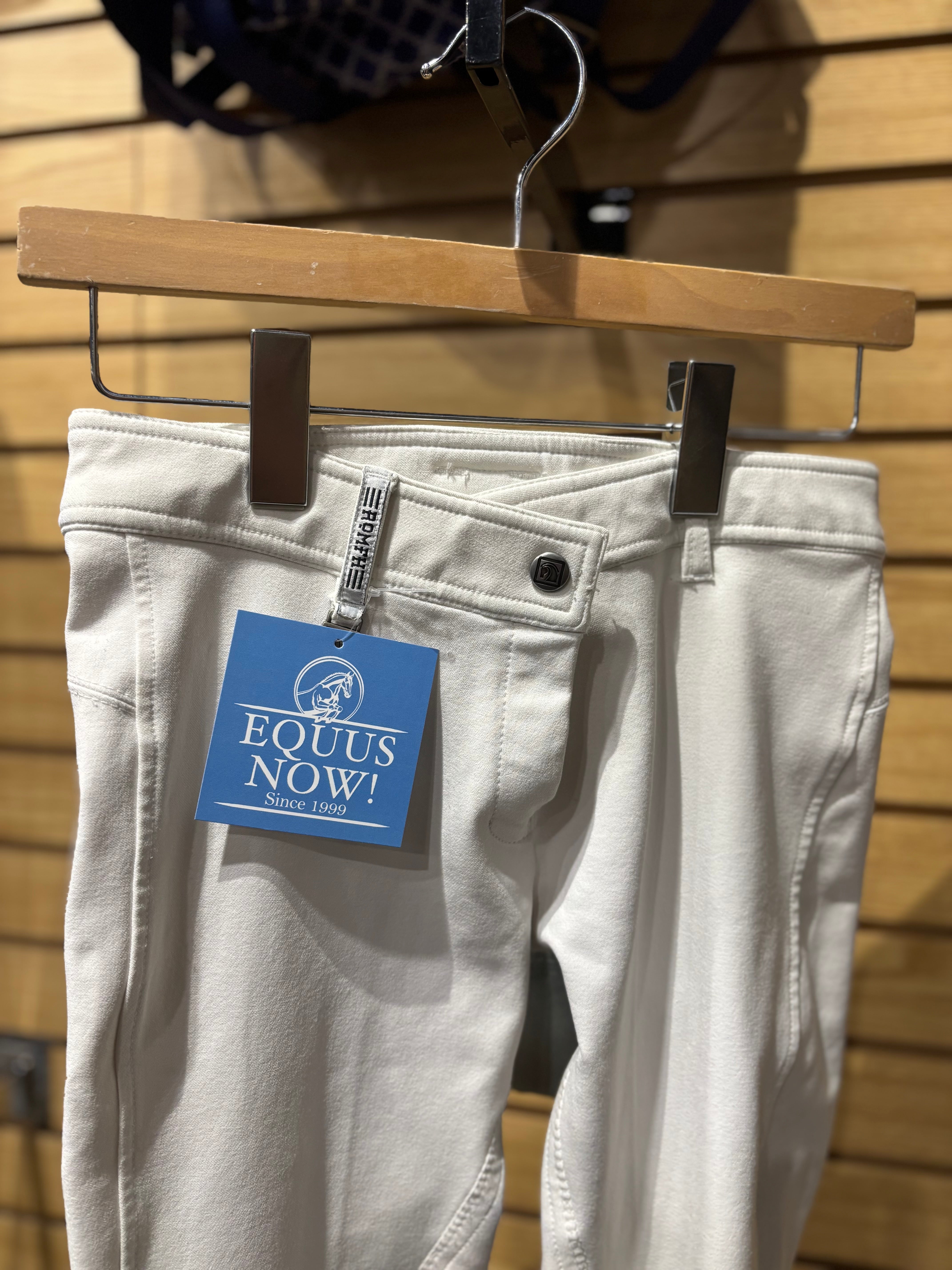 Used 26L White Romfh Full Seat Breeches