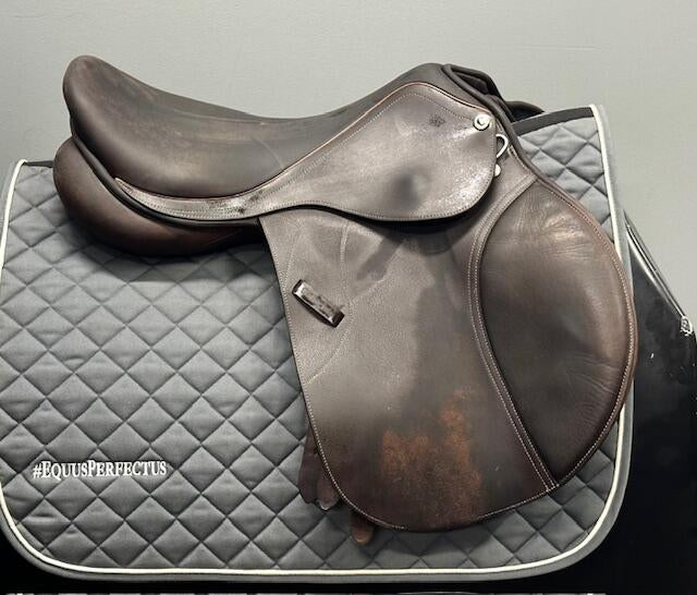 Used Collegiate Jump Saddle 17"