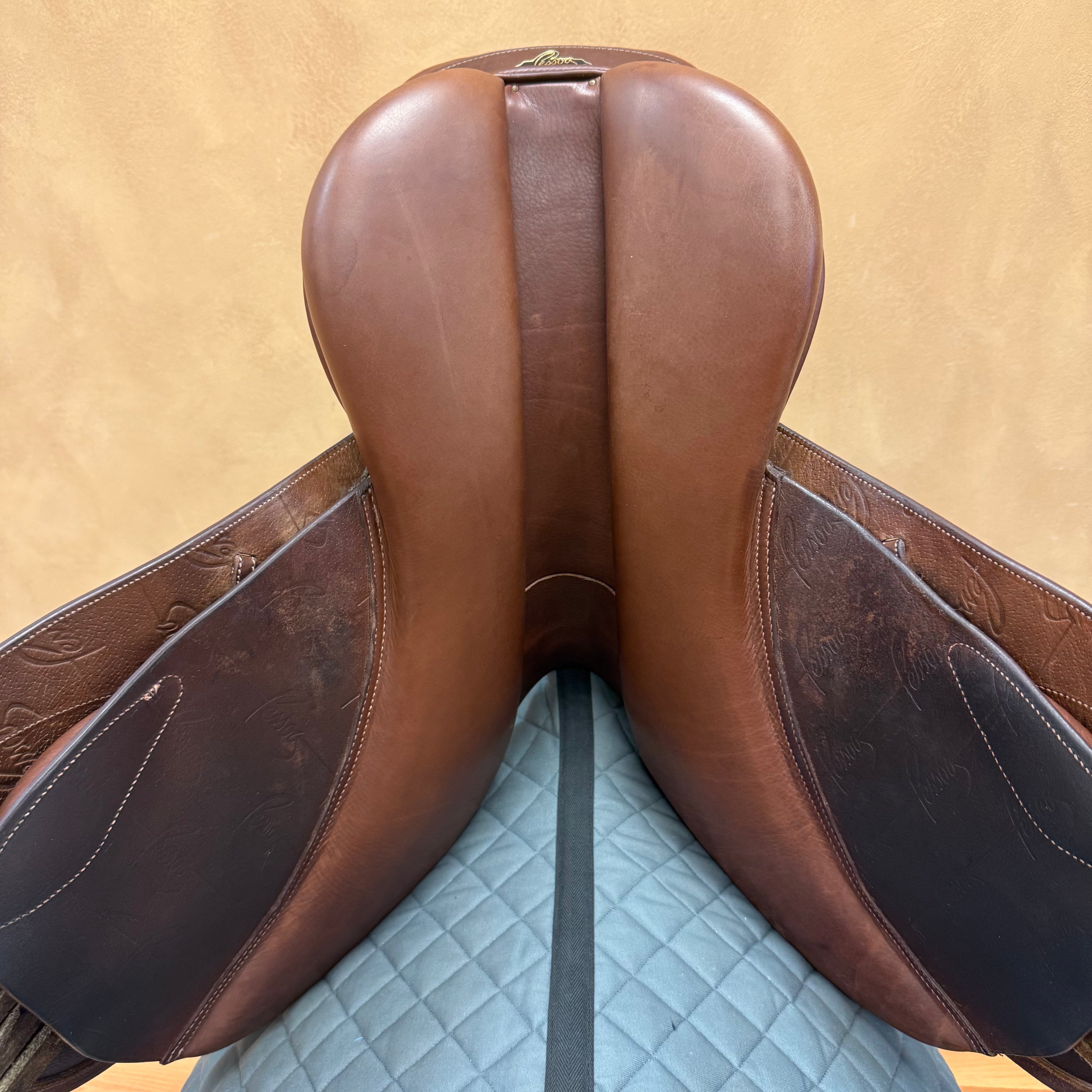 Used Pessoa Gen X Jump Saddle 16.5” Medium/Adjustable Tree