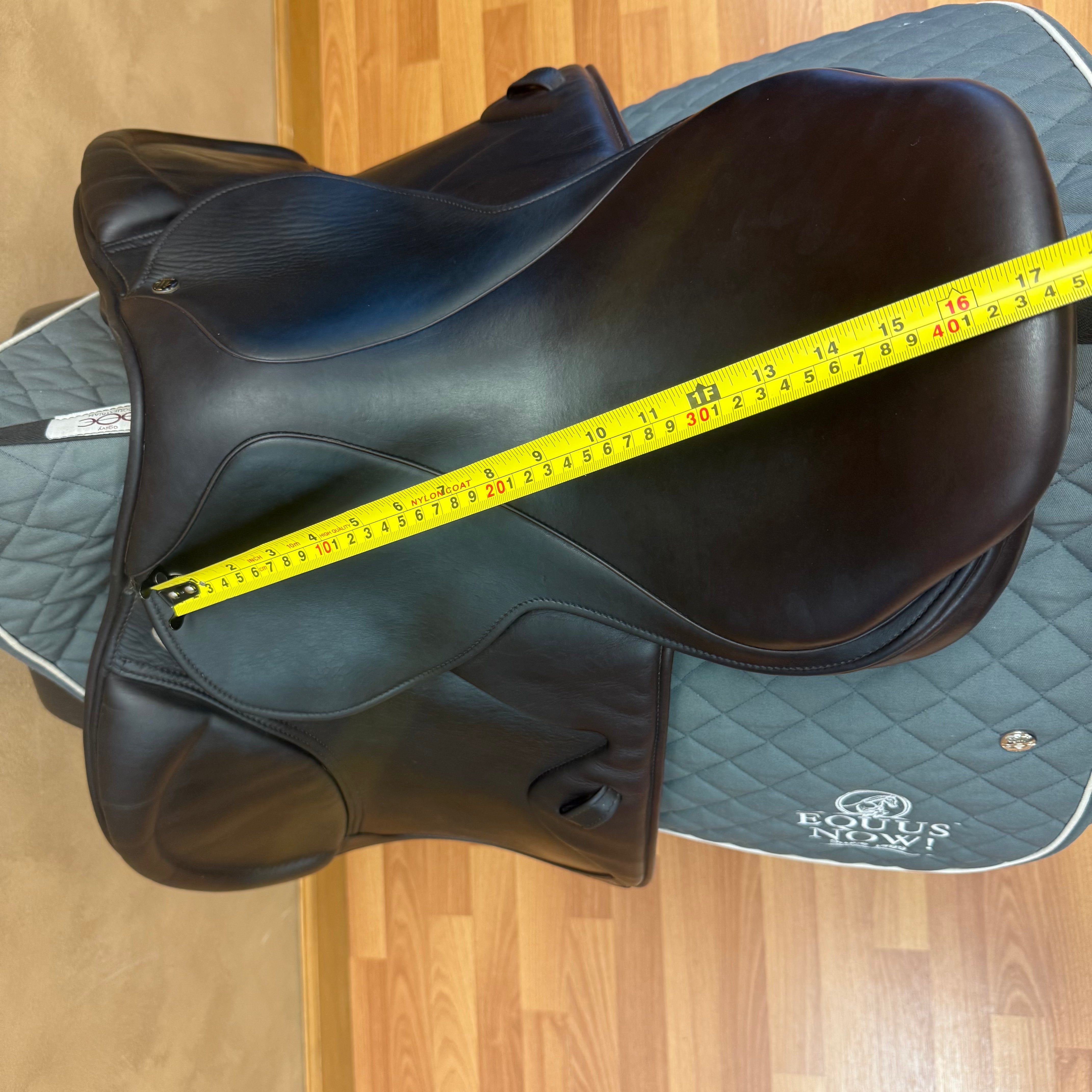 Used M Toulouse Premia Jump Saddle 17.5" Medium Tree