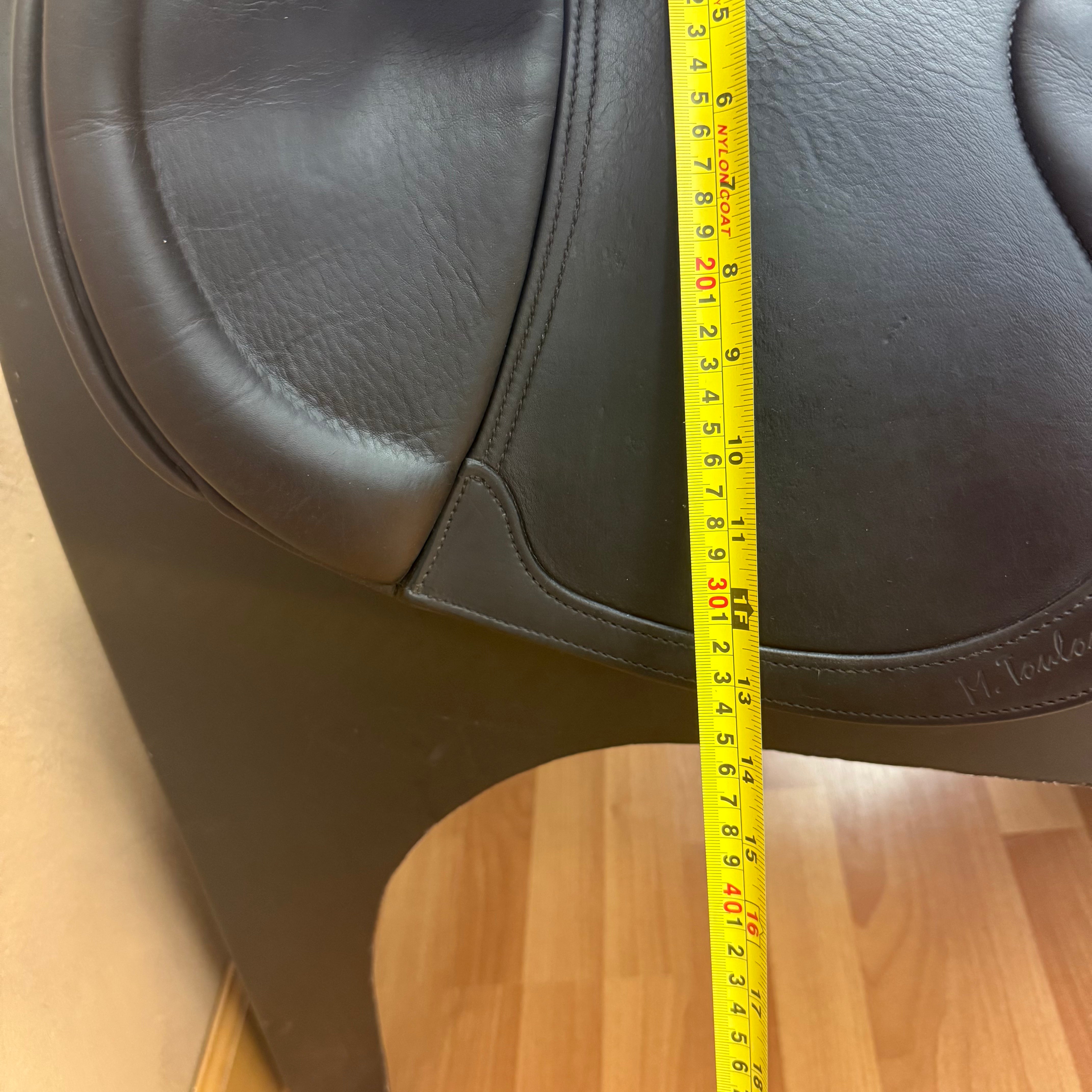 Used M Toulouse Premia Jump Saddle 17.5" Medium Tree