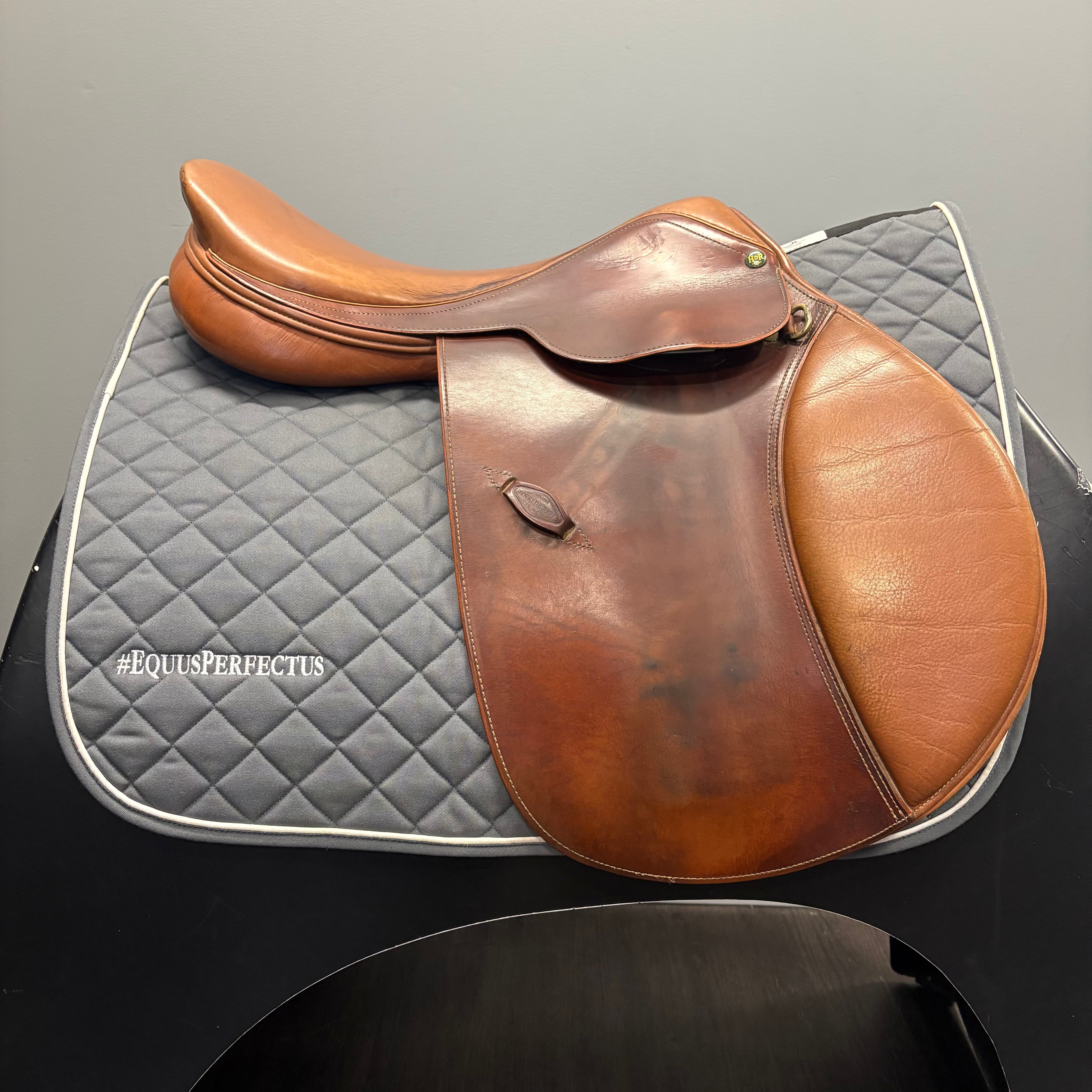 Used HDR Close Contact Saddle 17.5" Medium Tree