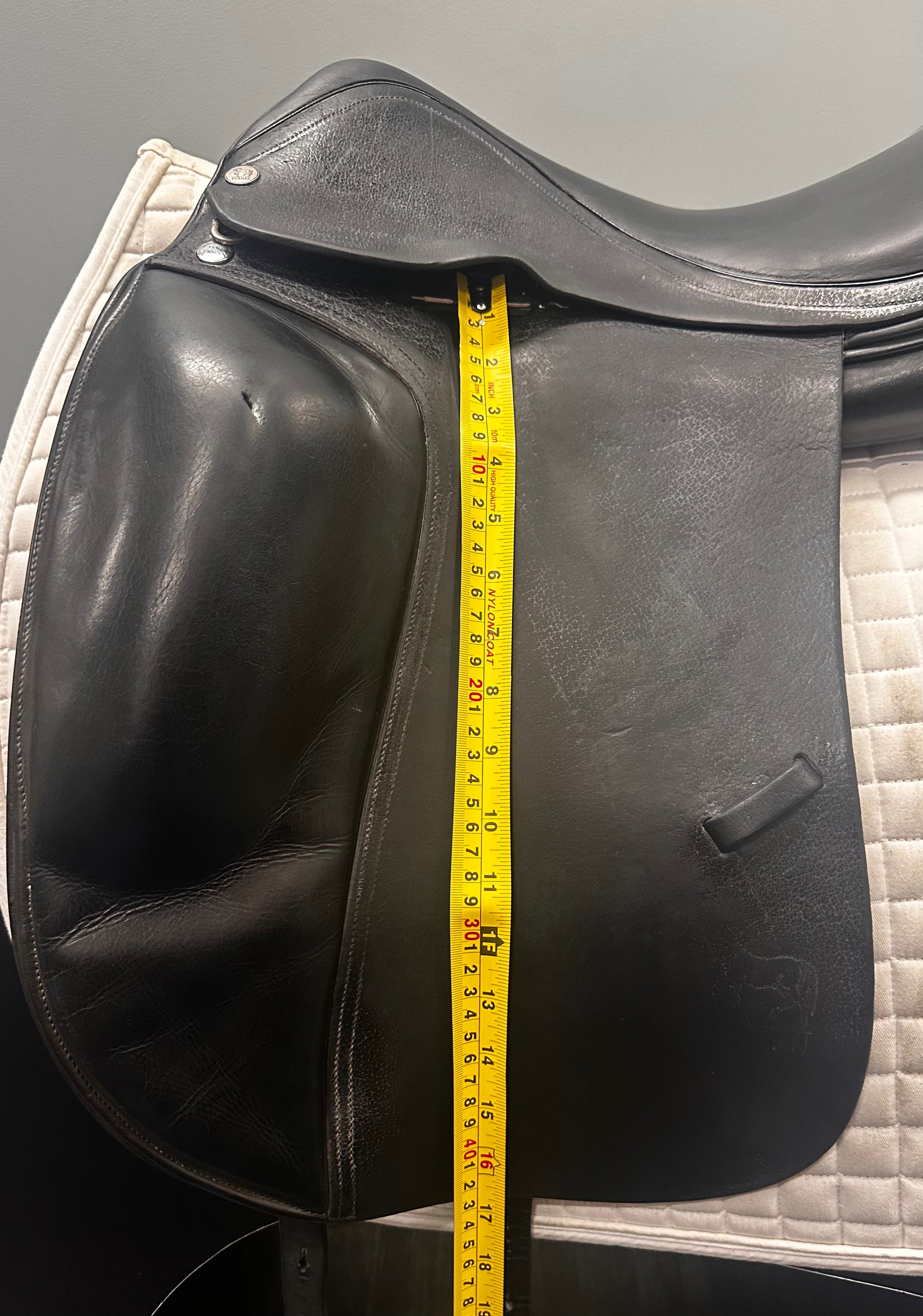 Used Verhan Odyssey Dressage Saddle 18" Wide Tree