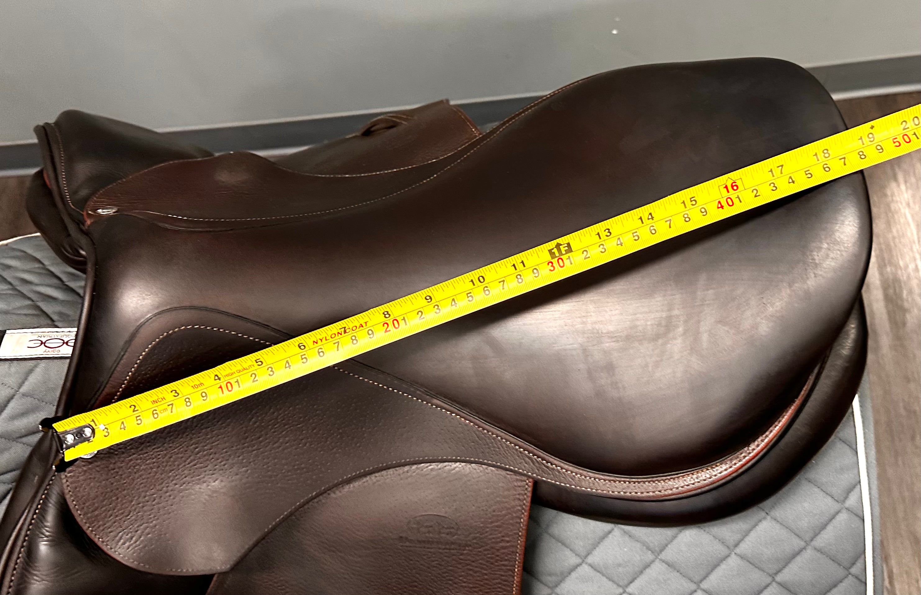 Used Devoucoux Oldara Jump Saddle 18.5" Medium Tree