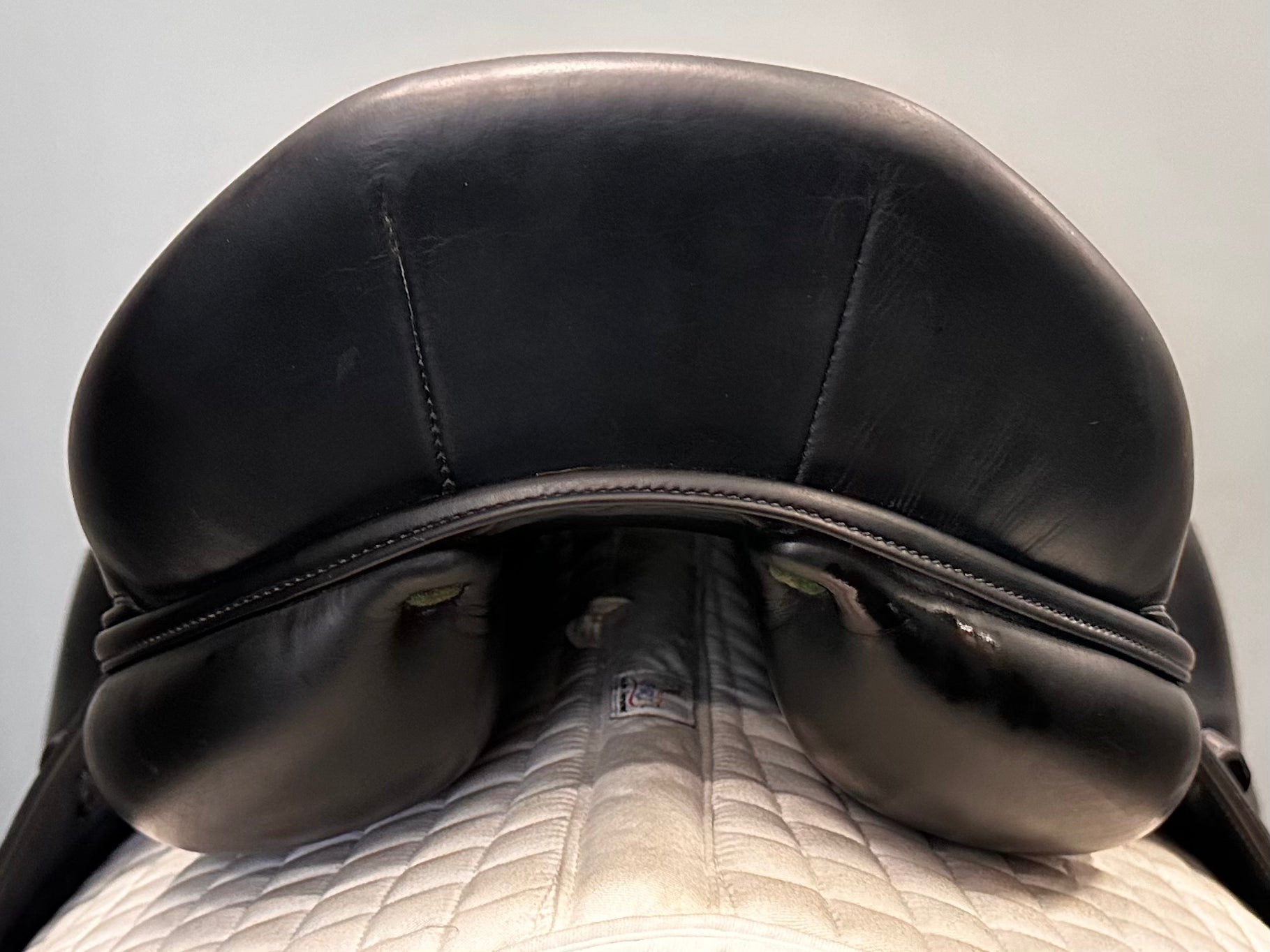 Used Devoucoux Dressage Saddle 18" Medium Tree
