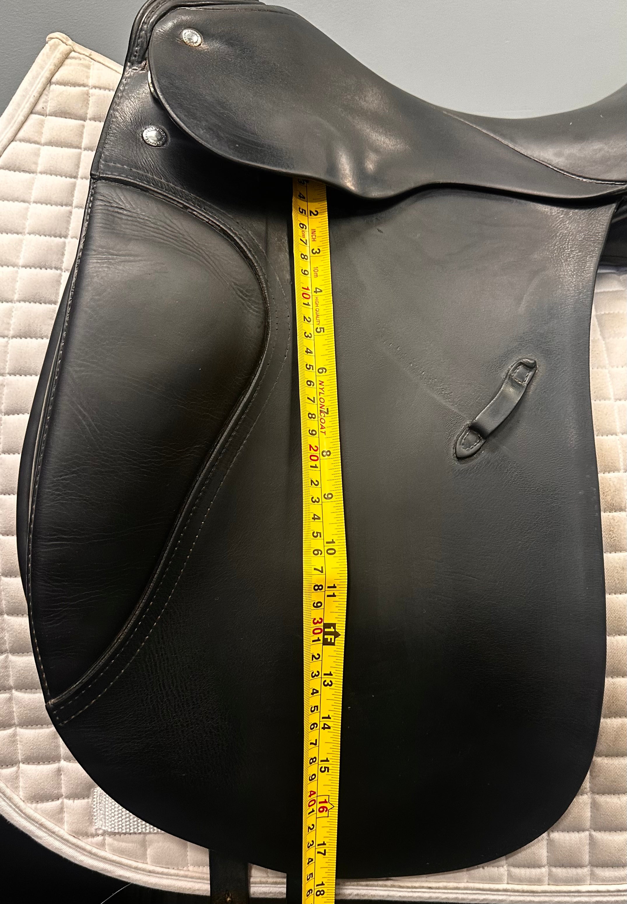 Used Passier Dressage Saddle 17.5" Medium Wide Tree
