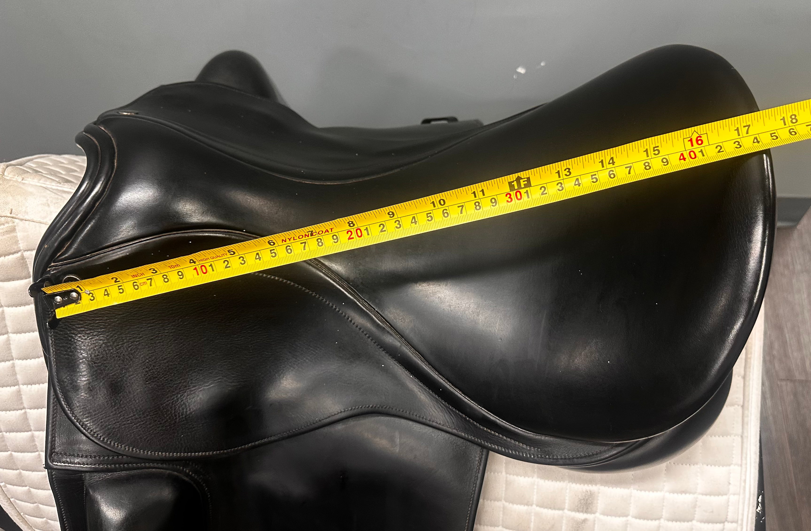 Used County Fusion Dressage Saddle 17.5" Medium Tree