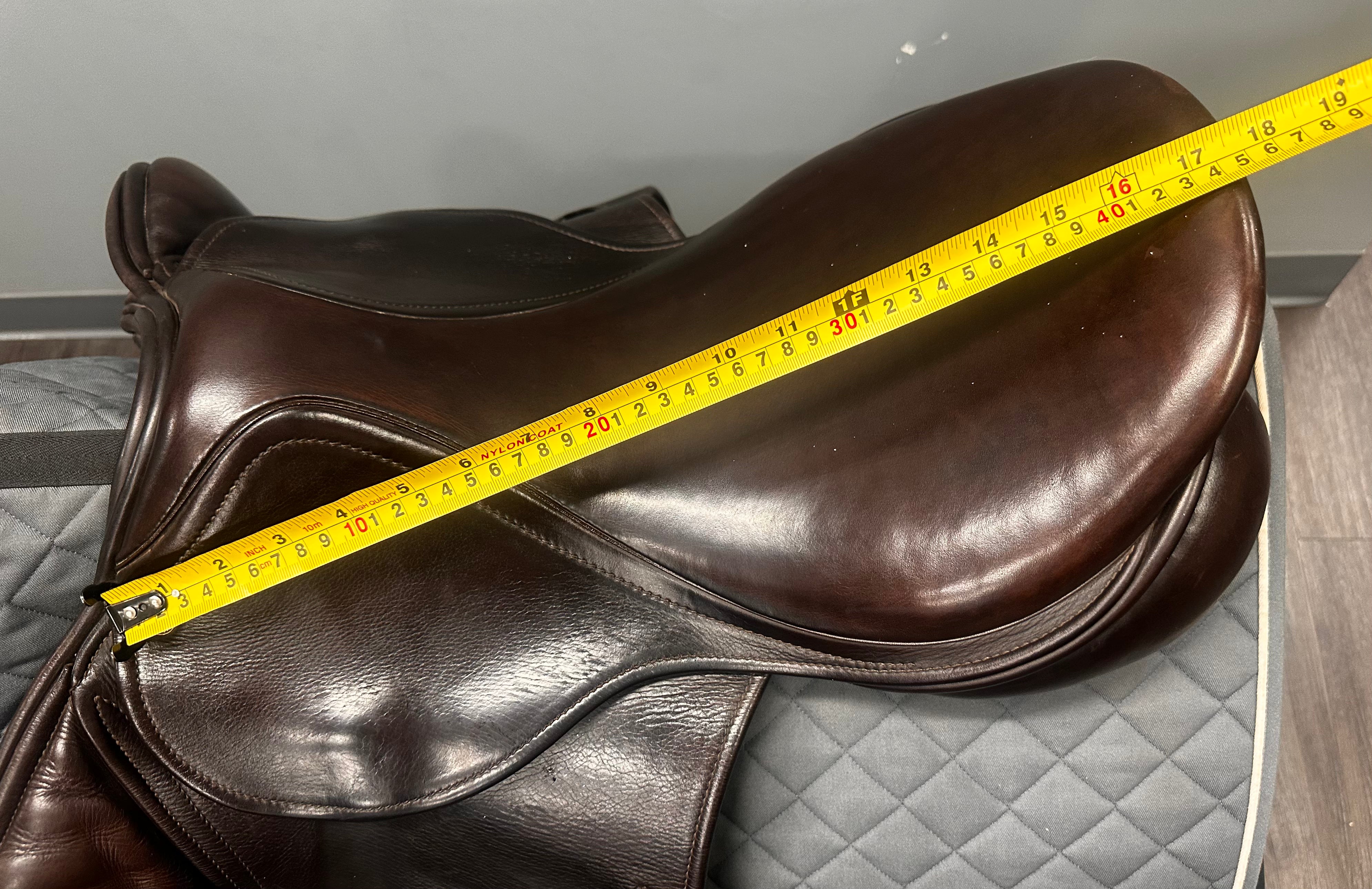 Used County Sensation Jump Saddle 17.5" Medium Tree