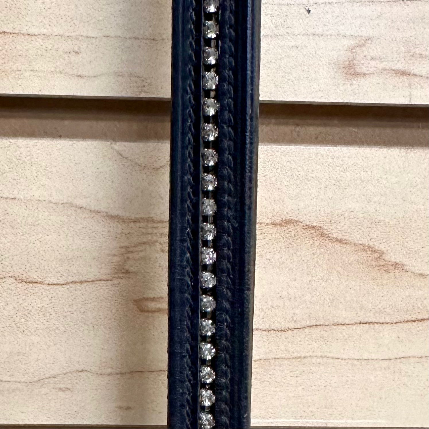 Used Full Black/White gem Browband
