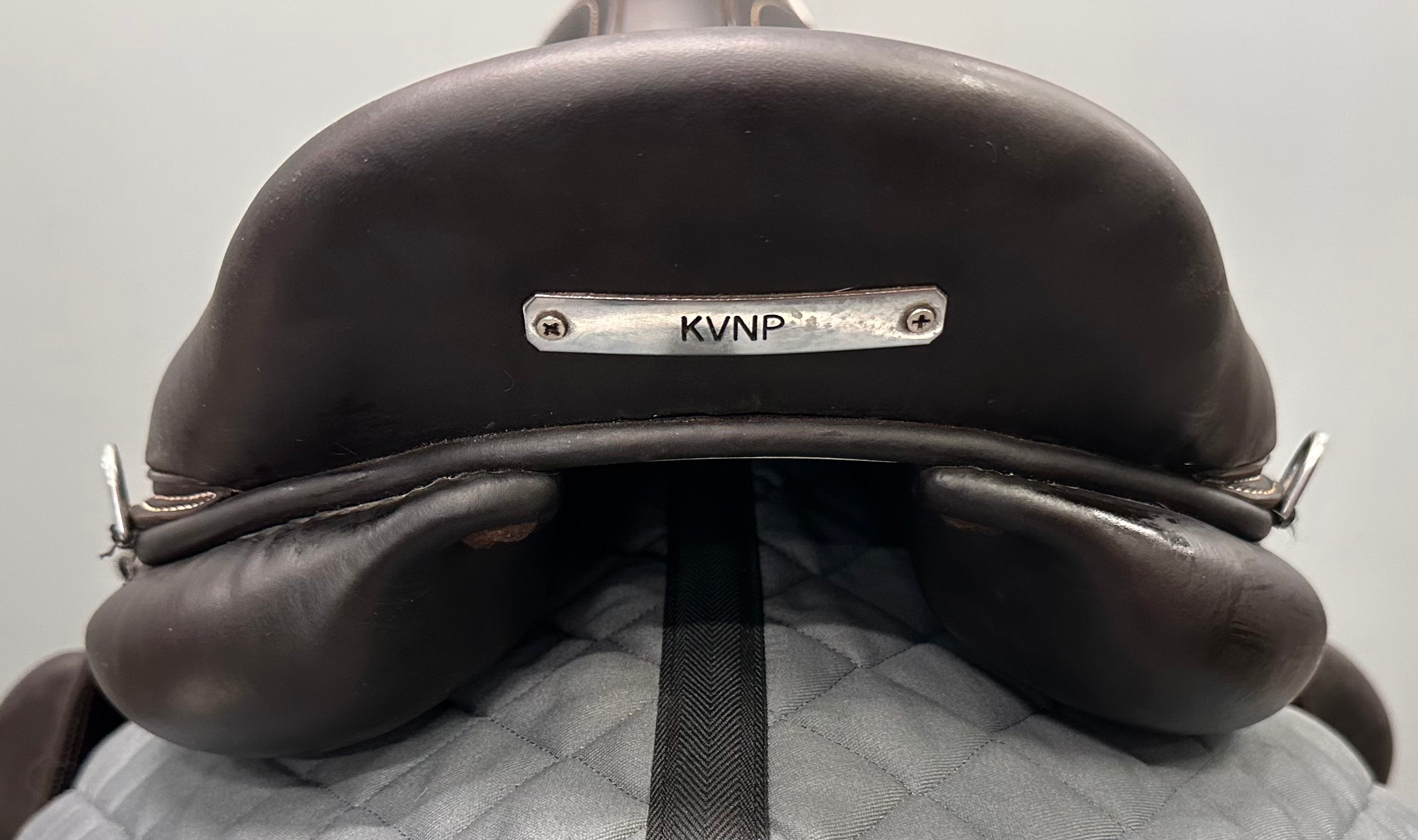 Used Voltaire Lexington Jump Saddle 18" Medium Tree