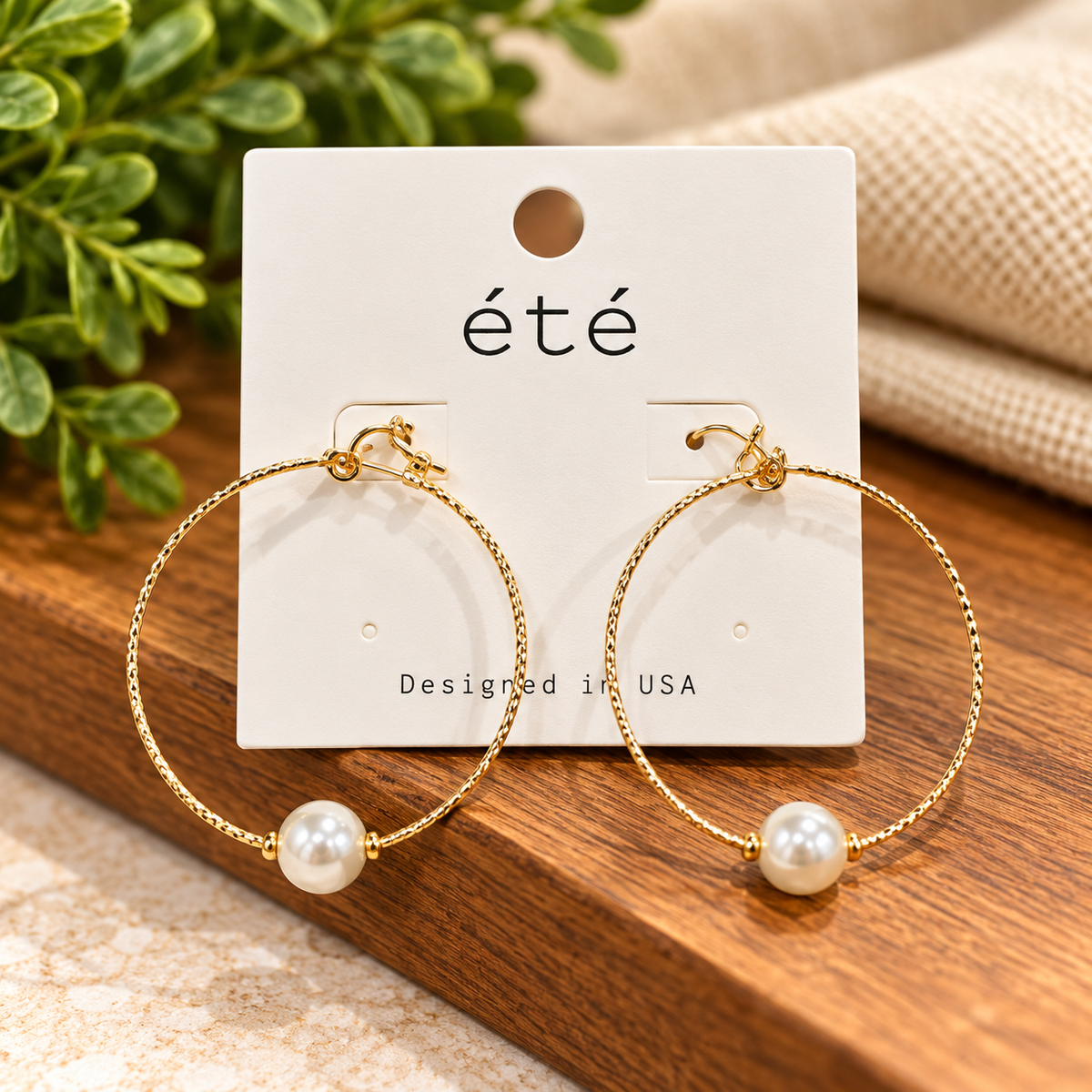 Ete Pearl Hoop Earring