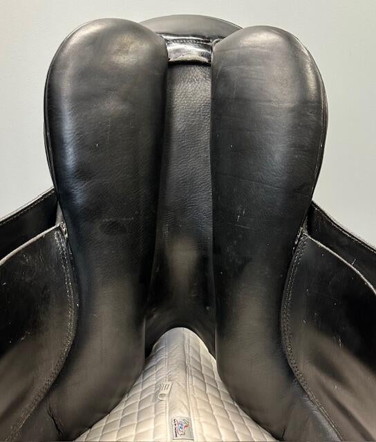 Used Stubben Dressage Saddle 18" Medium Tree
