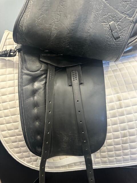 Used County Perfection Dressage Saddle 18" Medium Wide