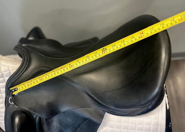 Used Sankey XTS Dressage Saddle 18" Wide Tree