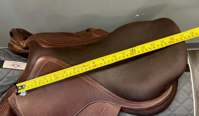 Used CWD XTC Close Contact Saddle 17" Medium Tree