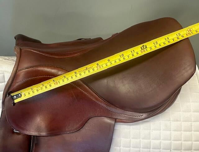 Used Stubben Edelweiss Junior Jump Saddle 15" Medium Wide Gullet