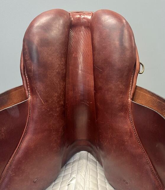 Used Stubben Edelweiss Junior Jump Saddle 15" Medium Wide Gullet