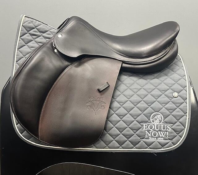 Used Voltaire Palm Beach Jump Saddle 18" Medium Tree