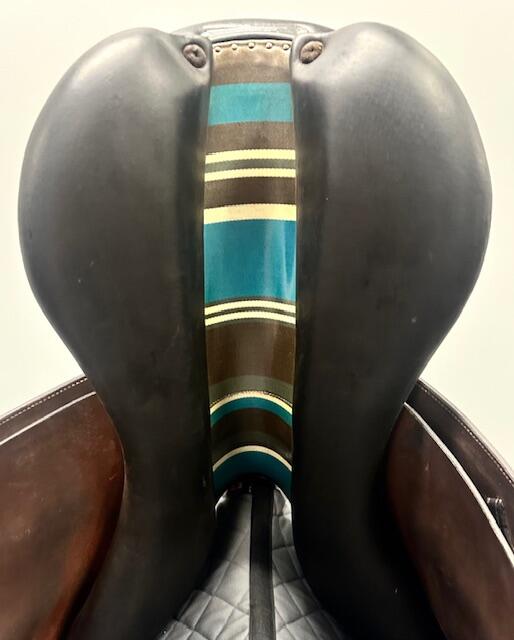 Used Voltaire Palm Beach Jump Saddle 18" Medium Tree