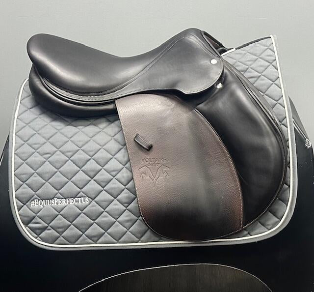 Used Voltaire Palm Beach Jump Saddle 18" Medium Tree