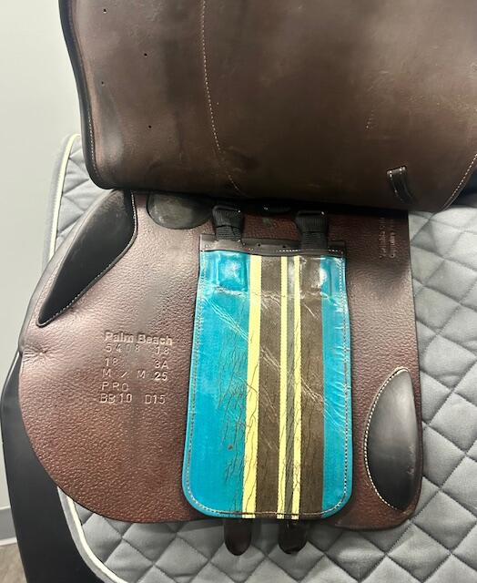 Used Voltaire Palm Beach Jump Saddle 18" Medium Tree