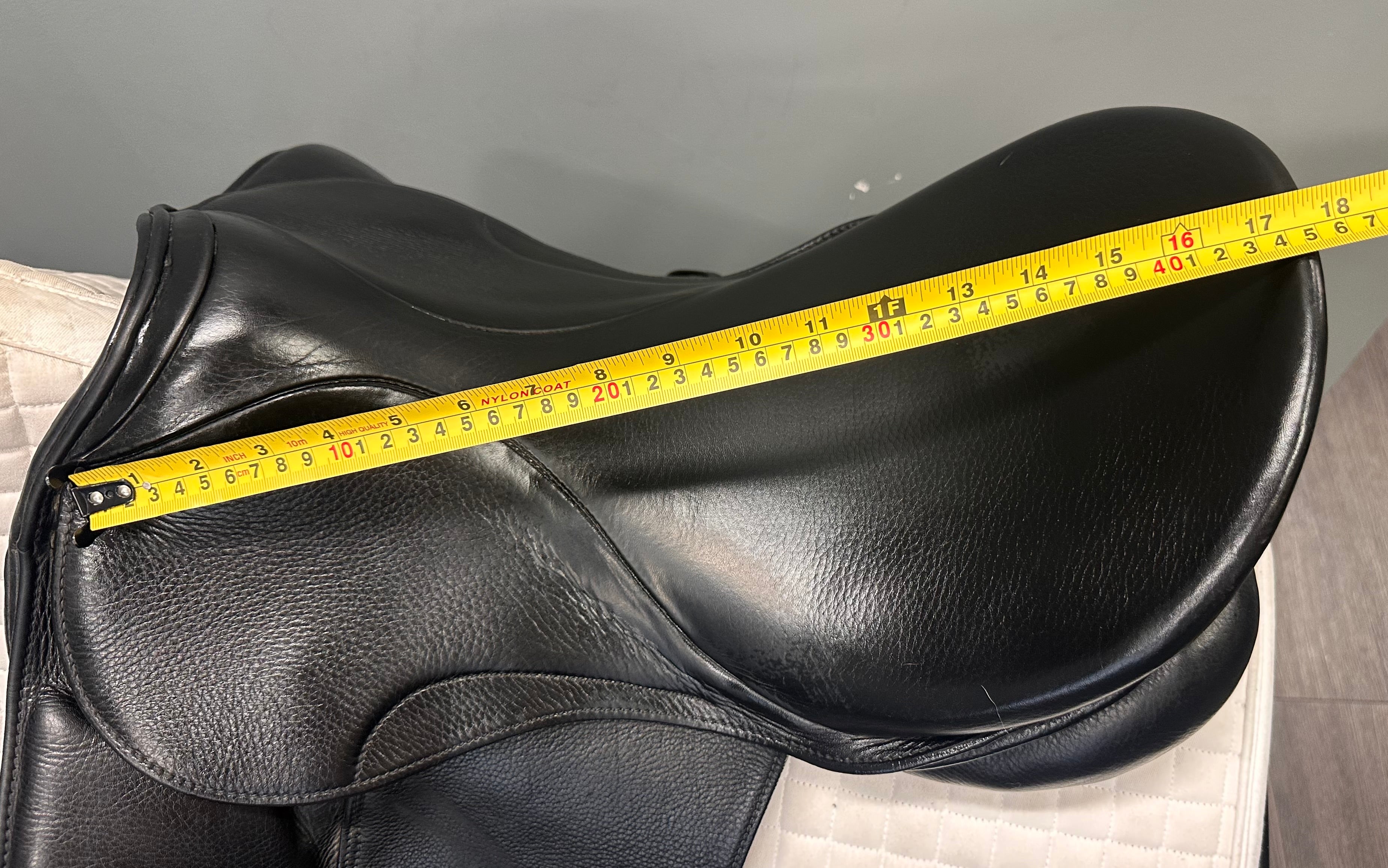 Used Stubben Genesis Deluxe Dressage Saddle 17.5" Wide Tree