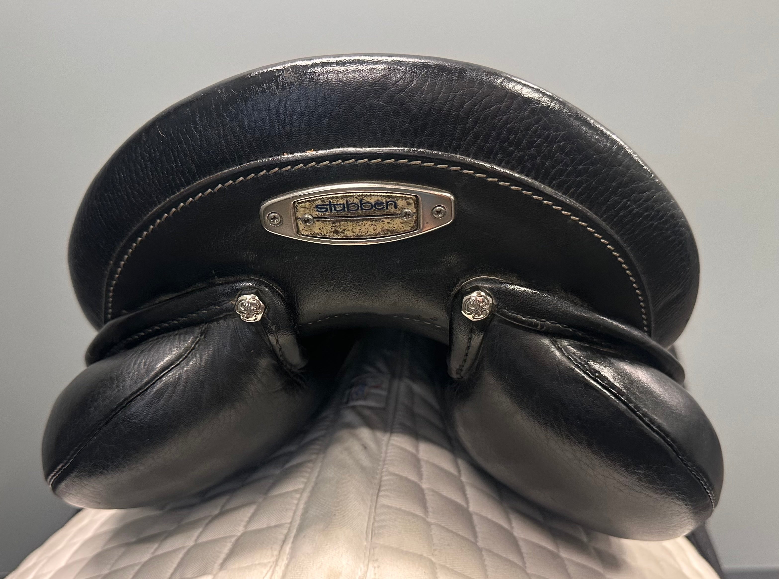 Used Stubben Genesis Deluxe Dressage Saddle 17.5" Wide Tree