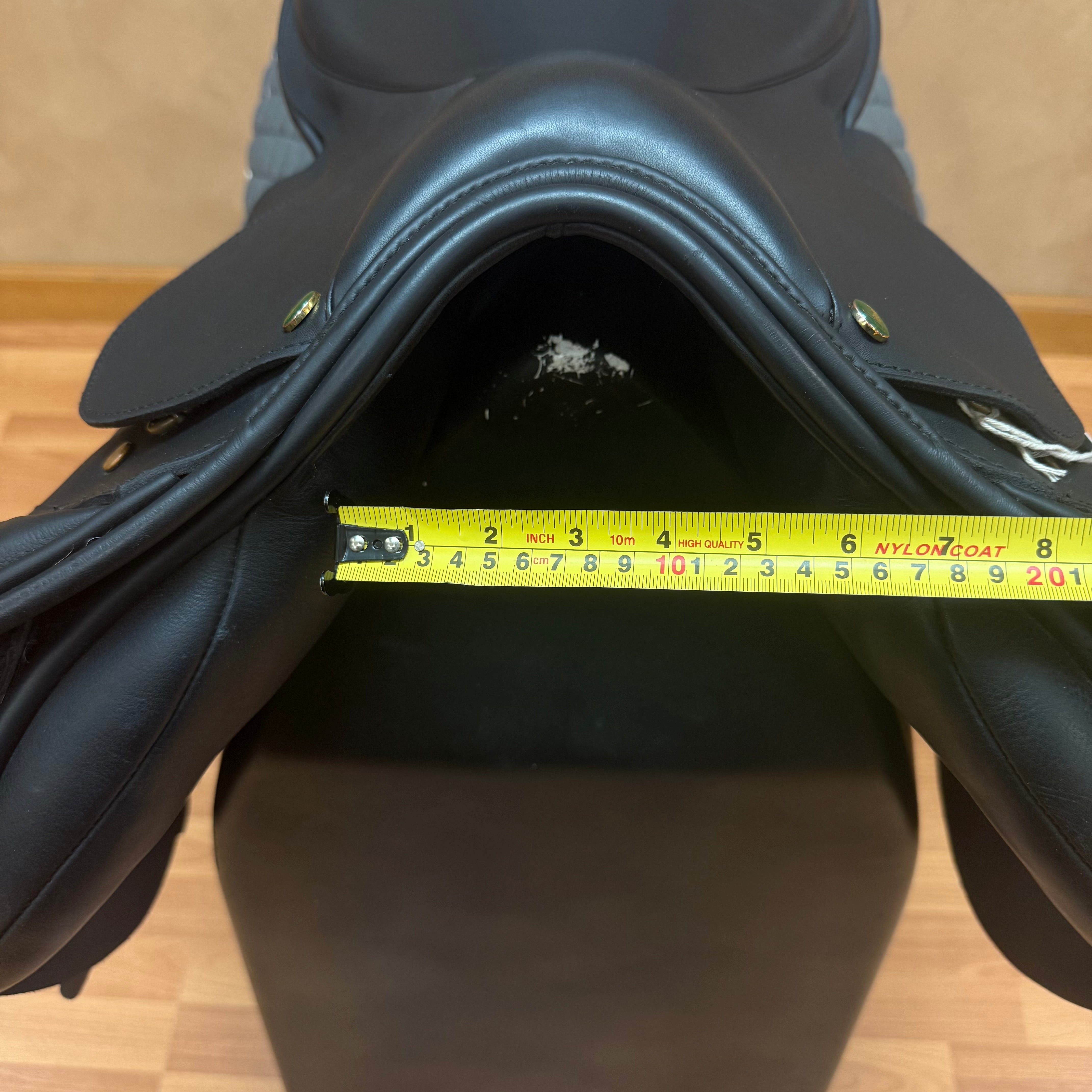 Used Ideal H&C Jump Saddle 18" Extra Wide Tree