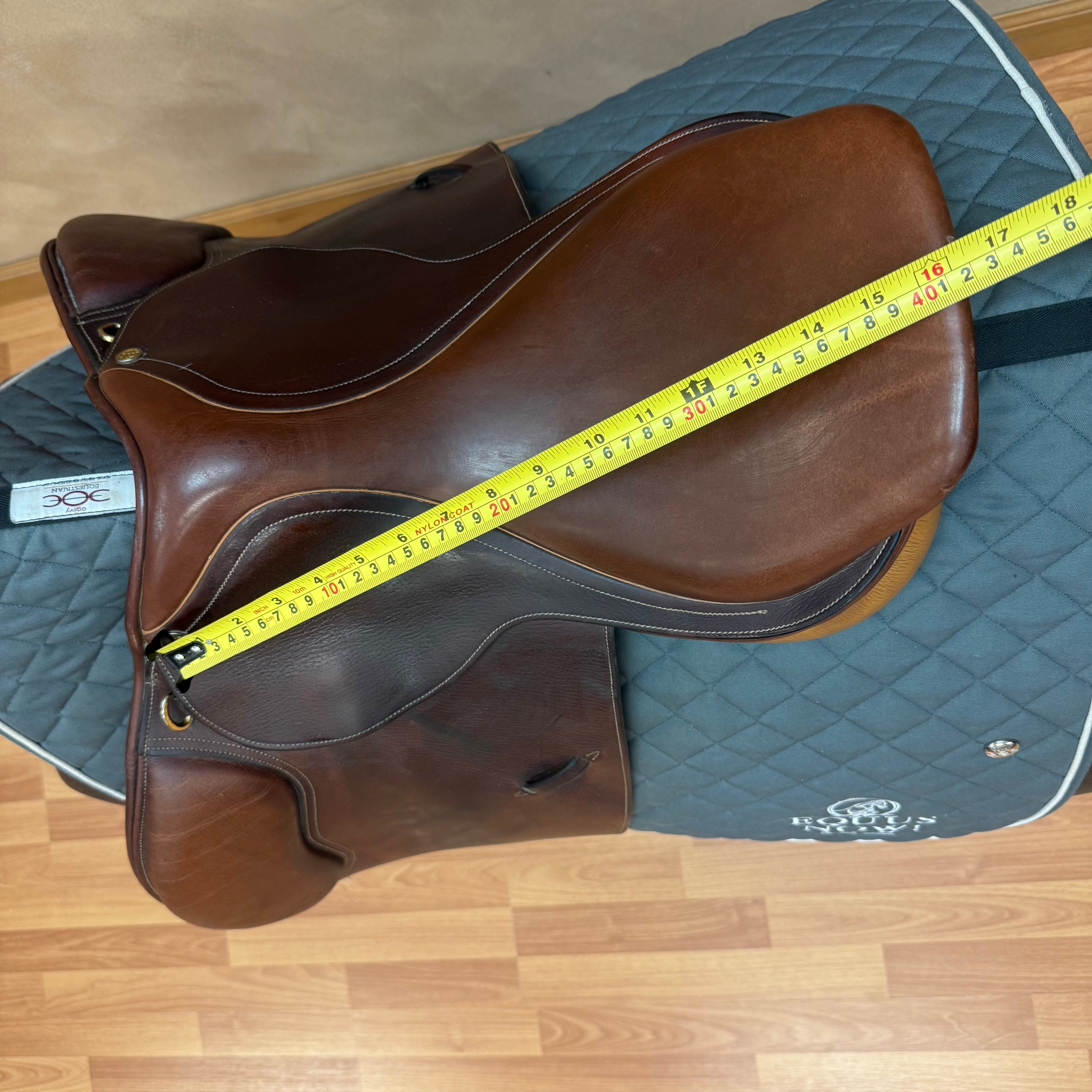 Used Ovation Ruiz Diaz Jump Saddle 16.5" Medium Tree