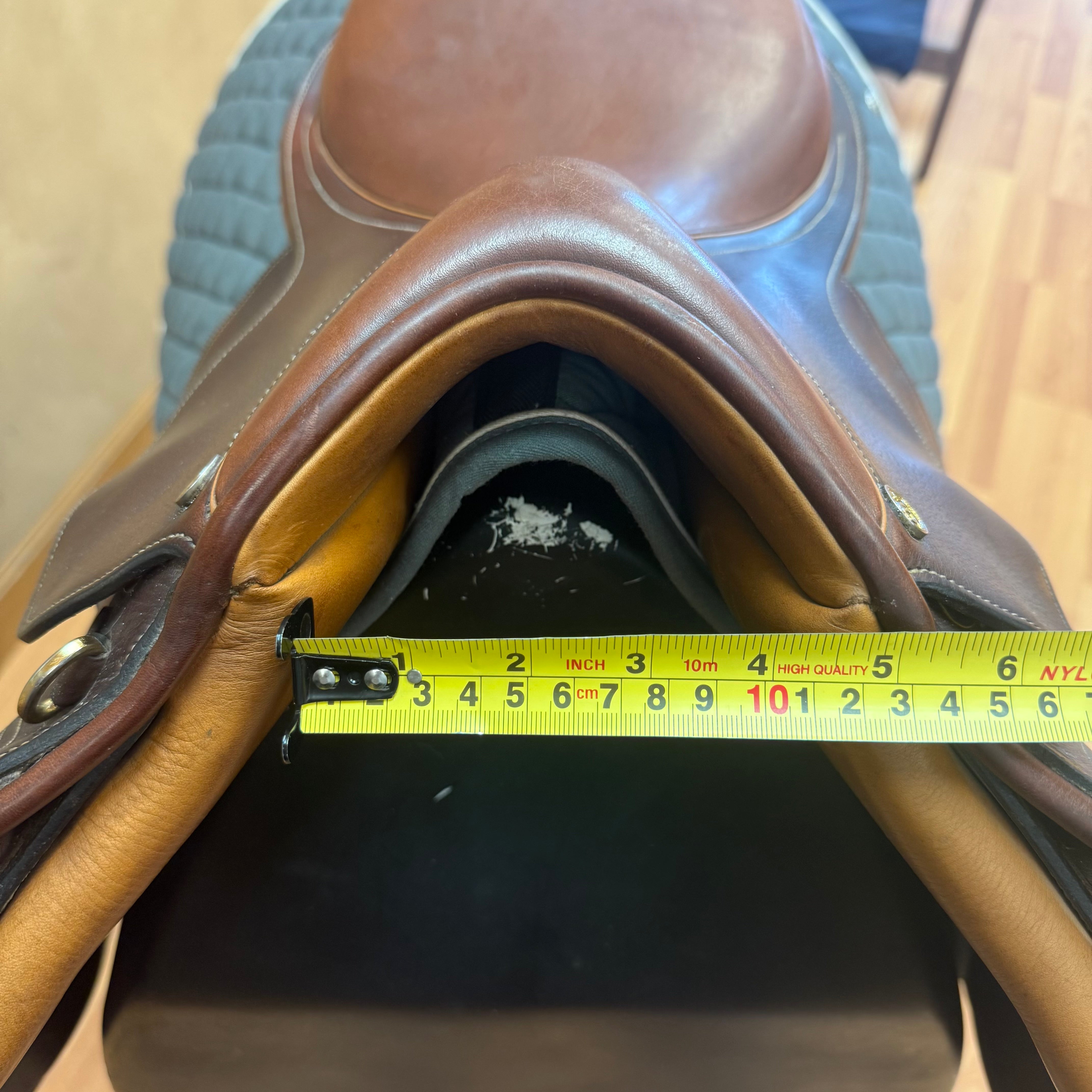 Used Ovation Ruiz Diaz Jump Saddle 16.5" Medium Tree
