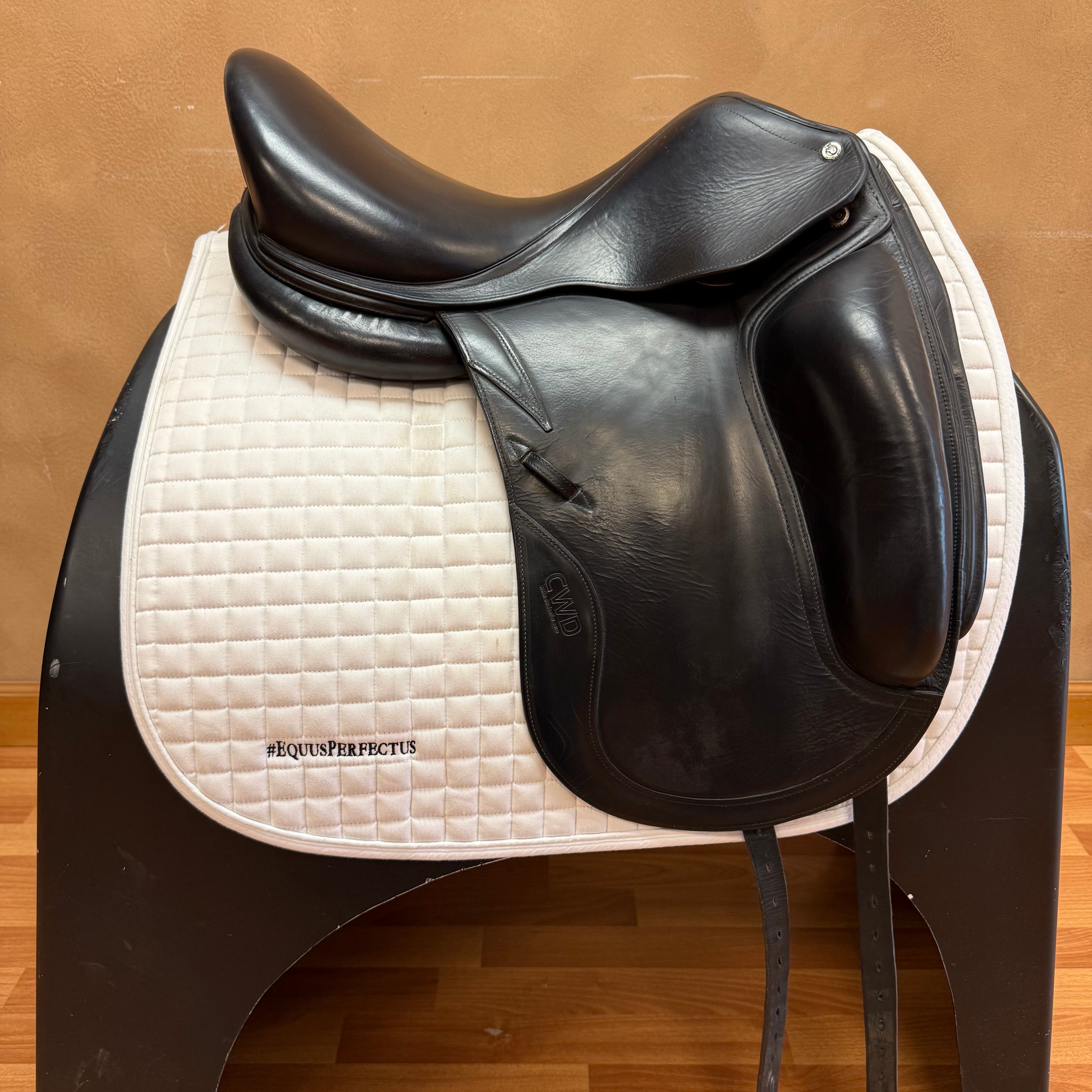 Used CWD SE08 17.5" Medium Wide Tree