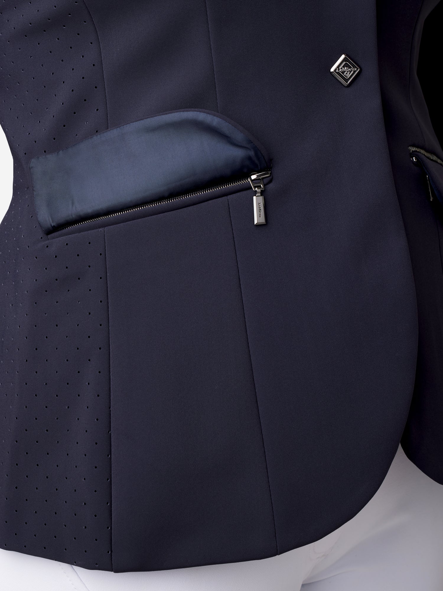 #color_navy