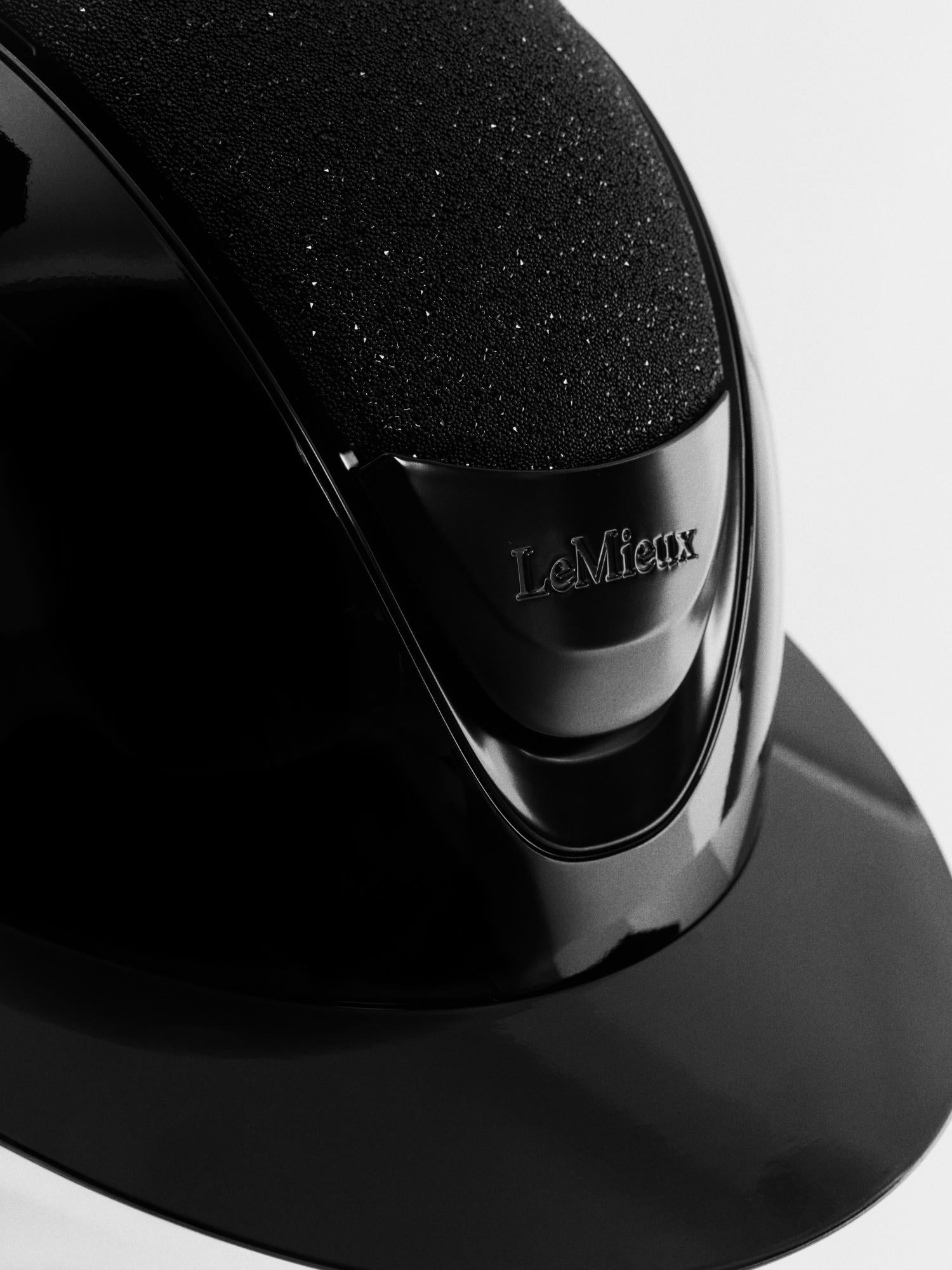 #color_brilliance black