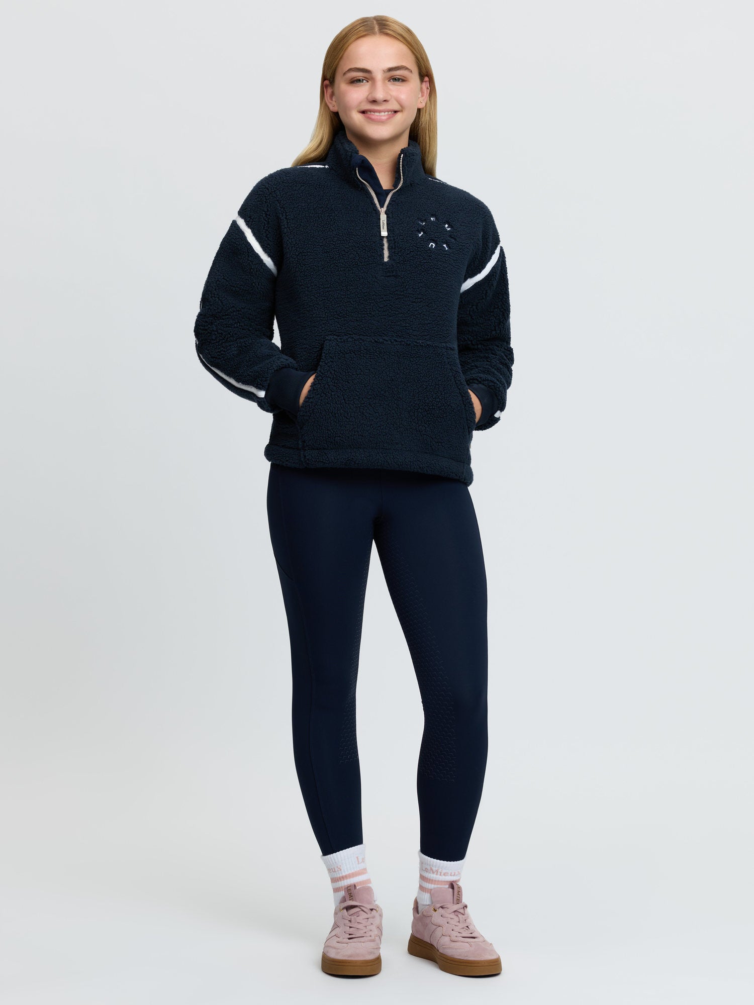 #color_navy