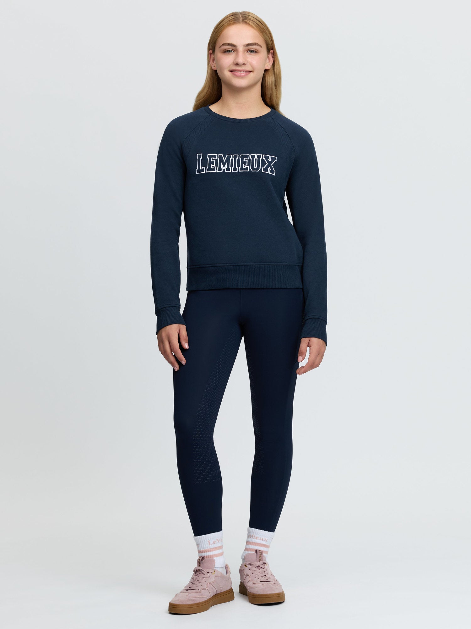 #color_navy