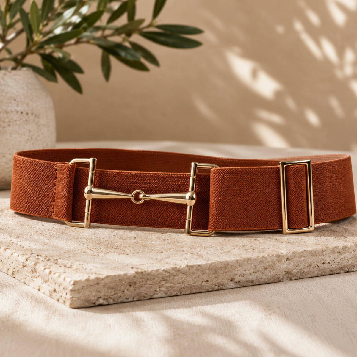 ELASTIC STRETCH BELT WITH HORSEBIT DETAIL