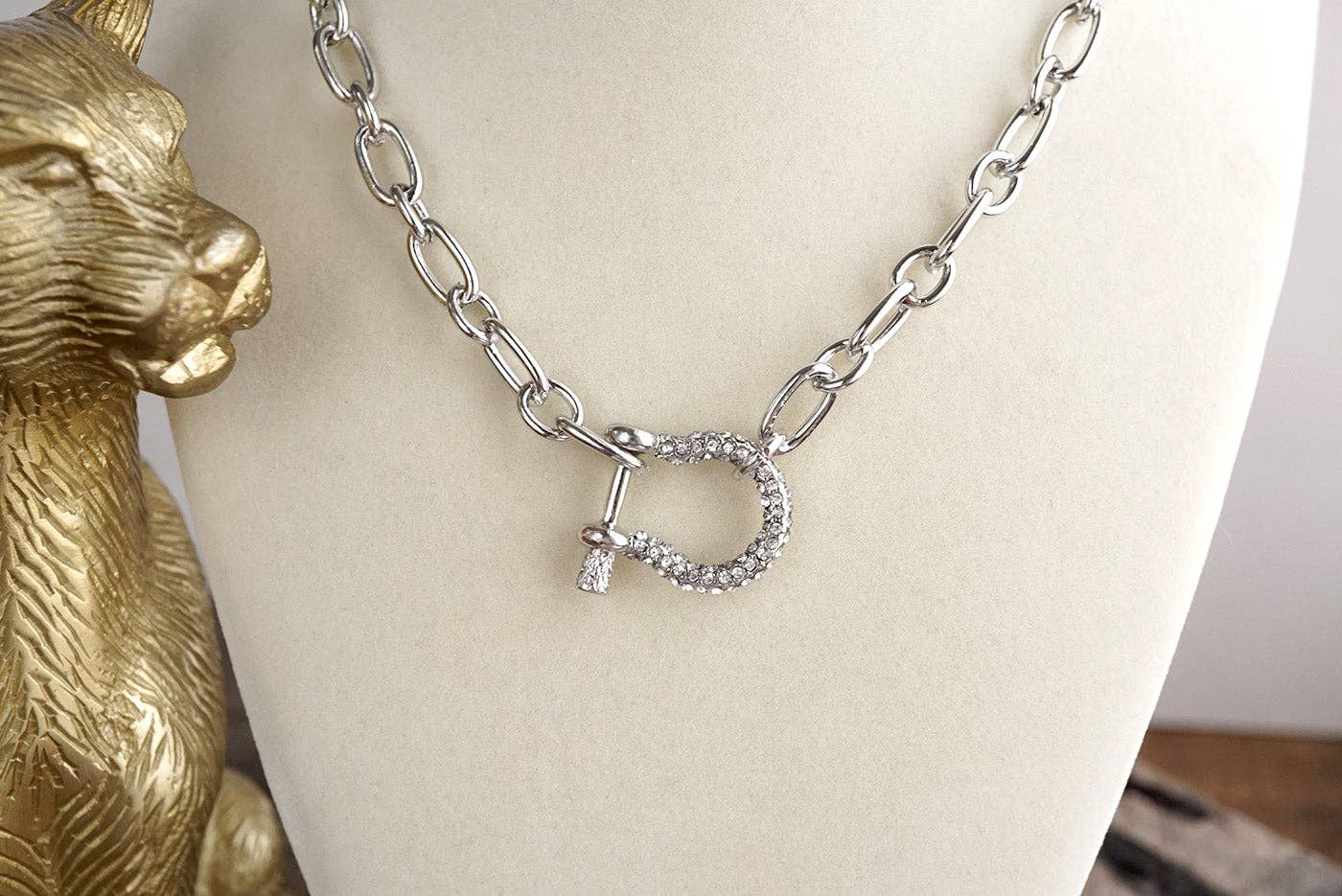 Shackle Chain Toggle Necklace - Gold Silver – Harbor Gleam